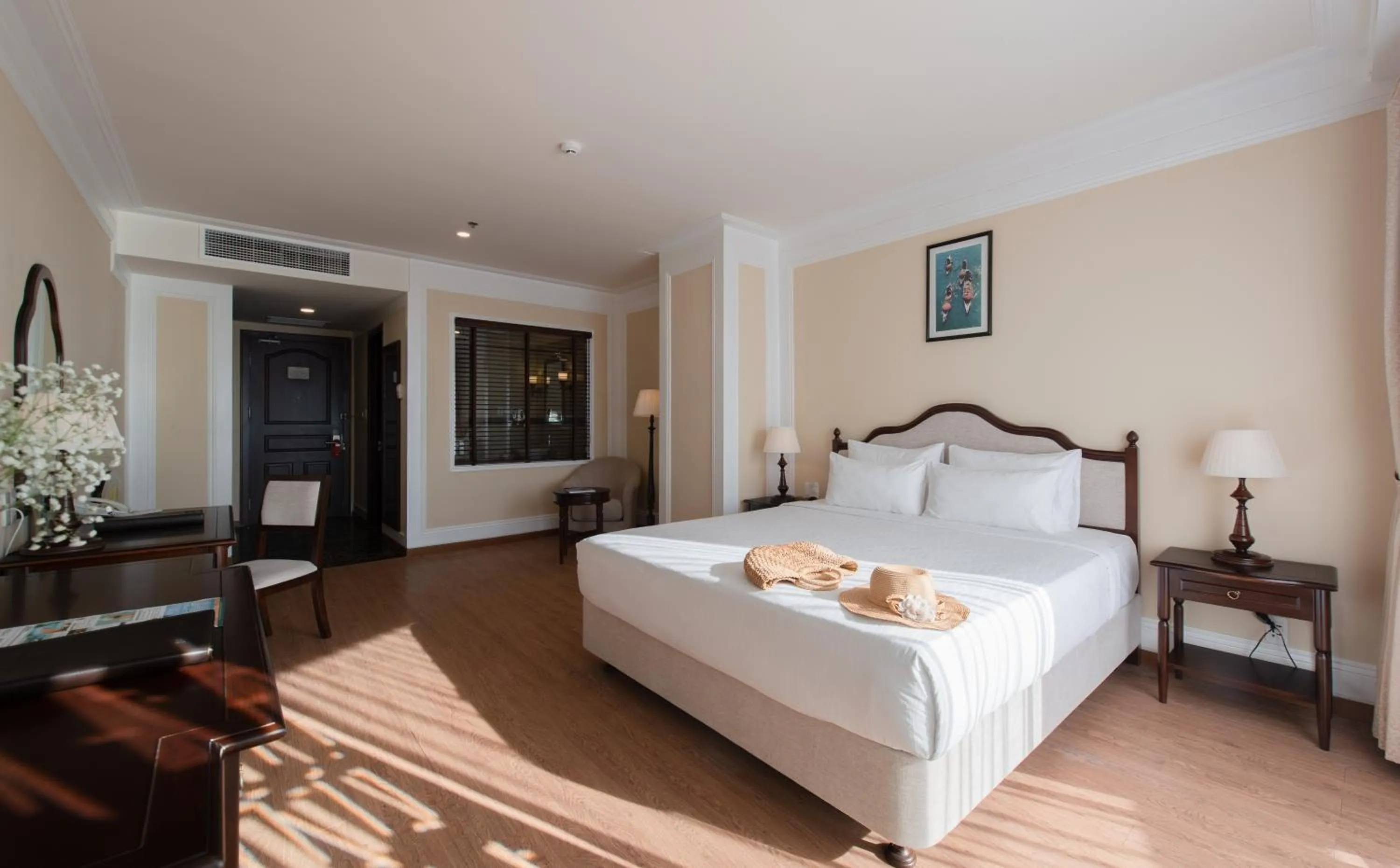 Photo of the whole room, Bed in Sunrise Nha Trang Beach Hotel & Spa