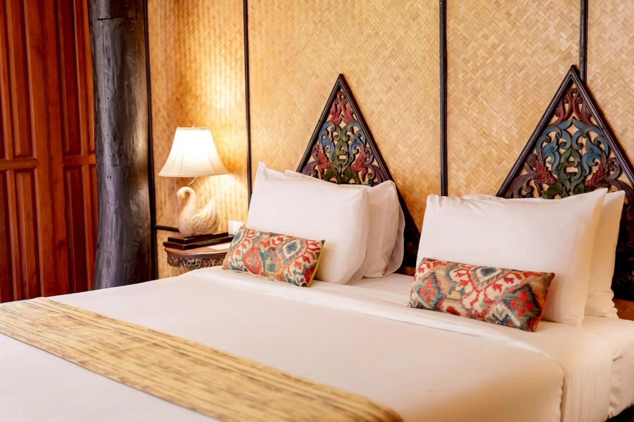 Bed in Lampang River Lodge