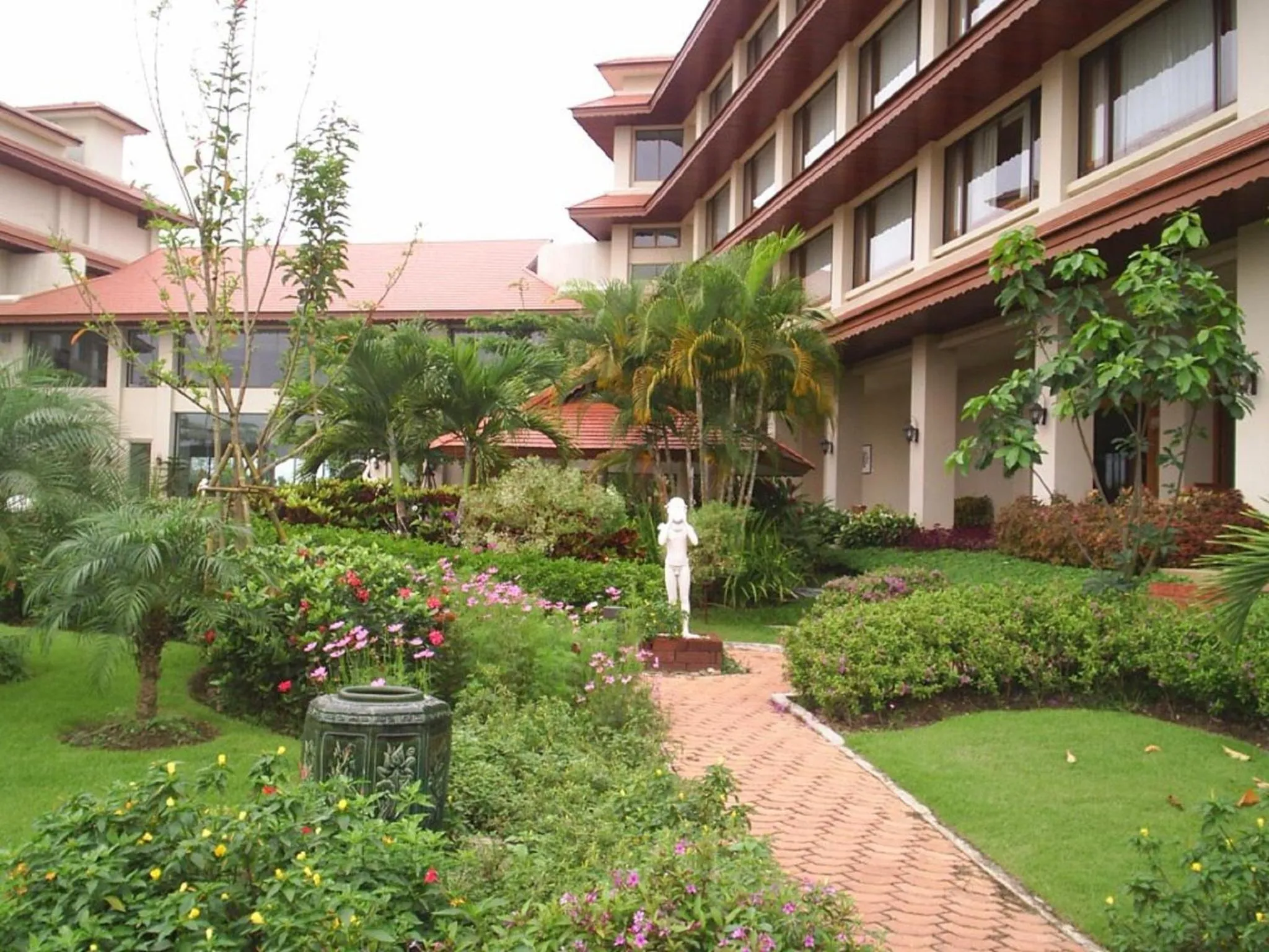 Garden in The Imperial River House Resort, Chiang Rai