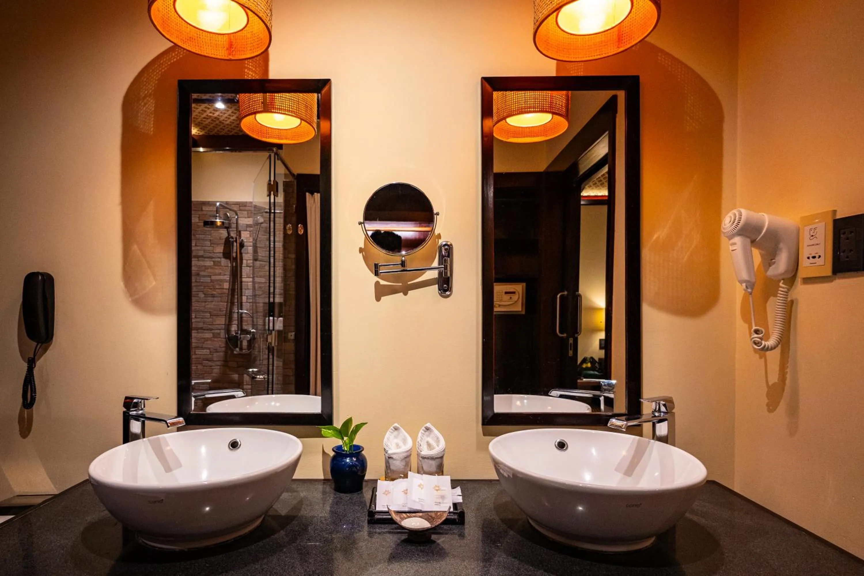 Bathroom in Pandanus Resort