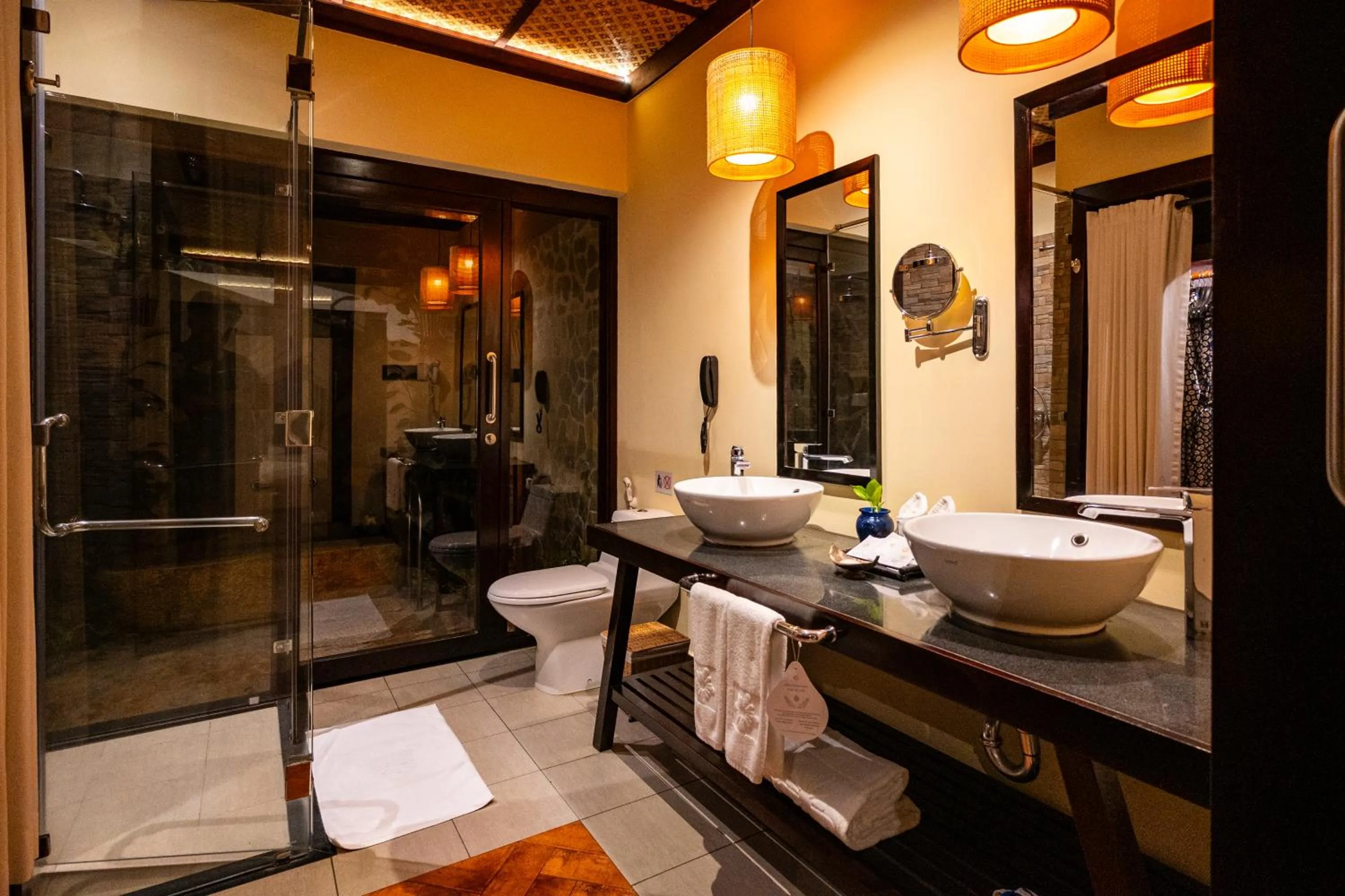 Toilet in Pandanus Resort