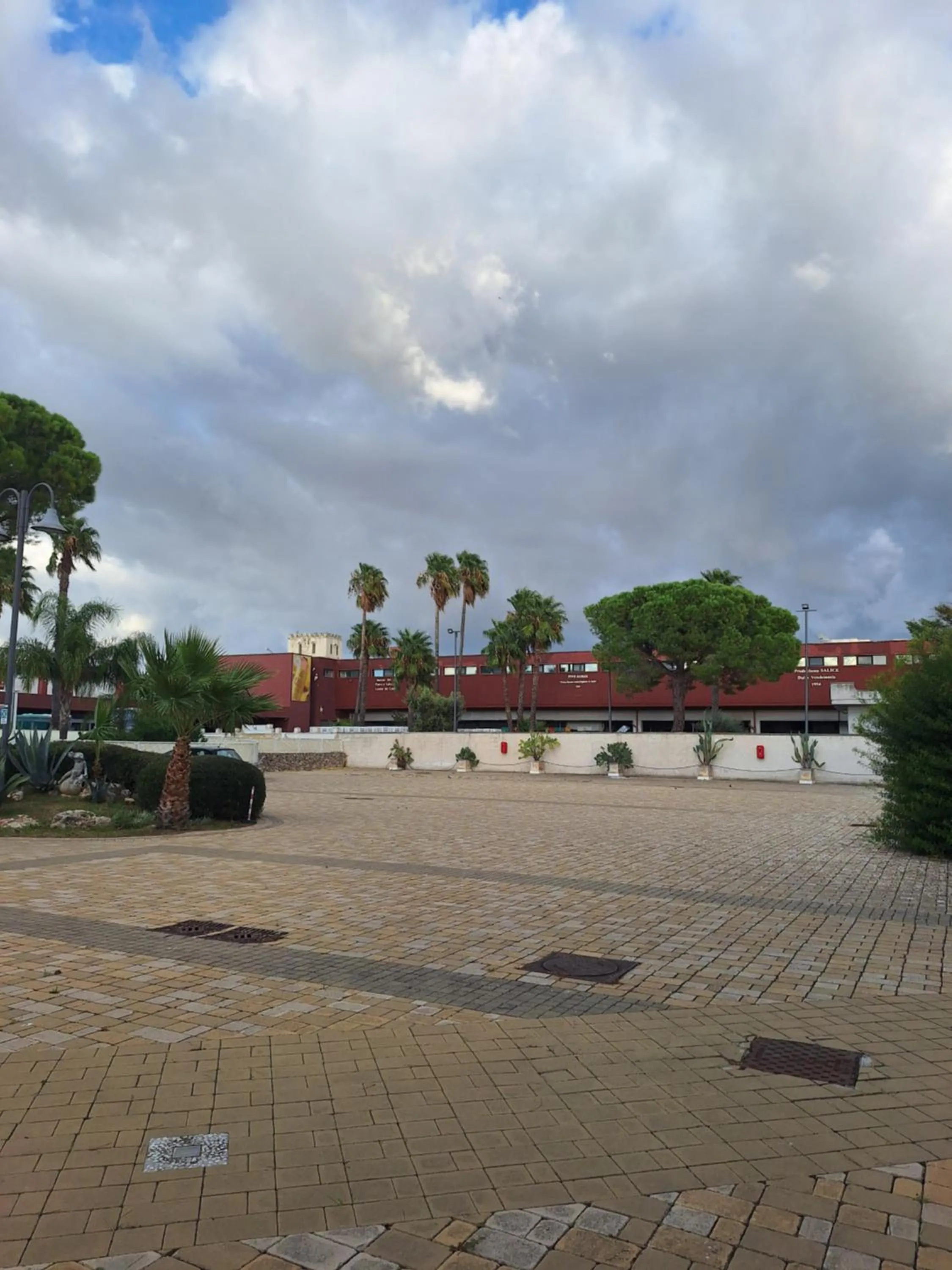 Parking in Leone de Castris Wine Hotel