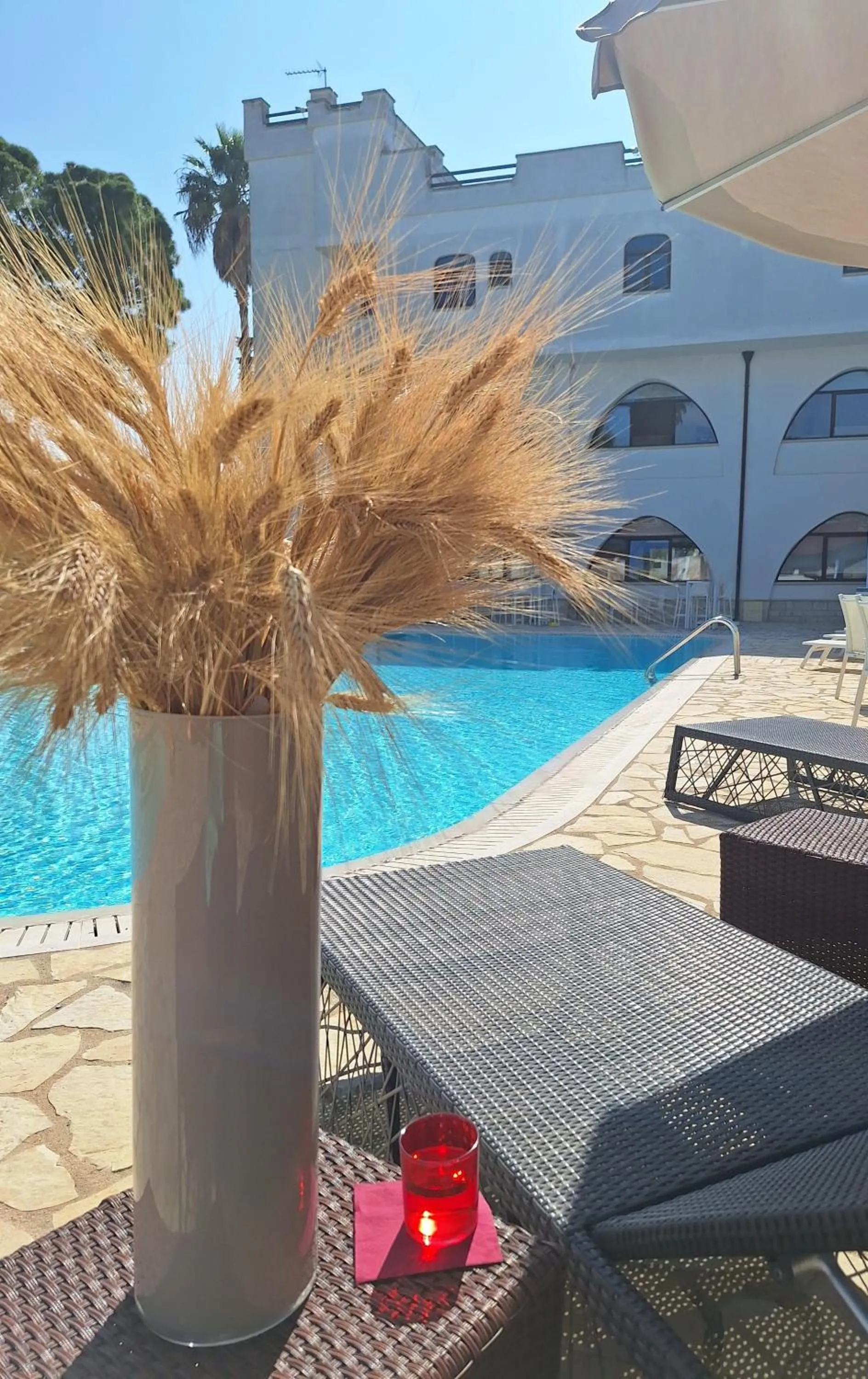Swimming pool in Leone de Castris Wine Hotel