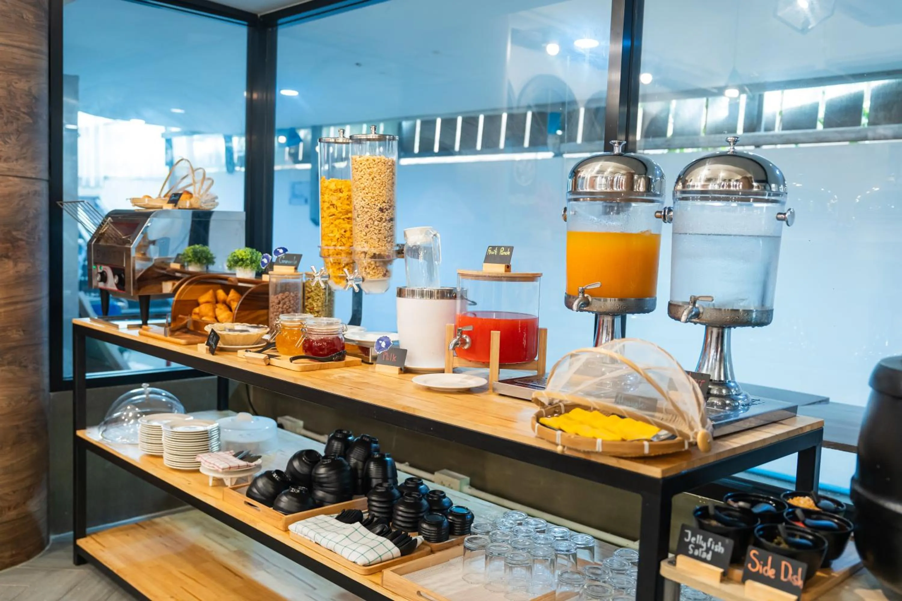 Restaurant/places to eat in Kokotel Phuket Patong