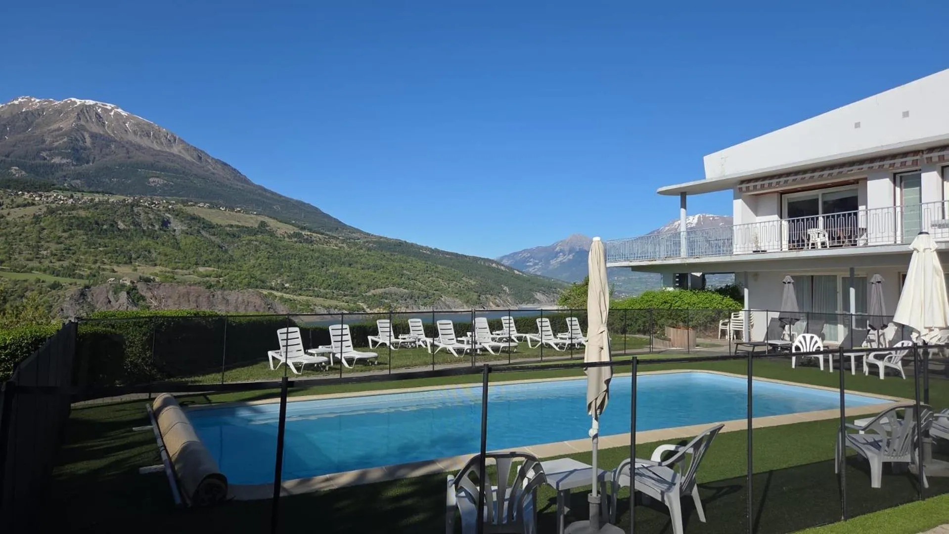 Double Room with Pool View in Logis Hotel Eden Lac