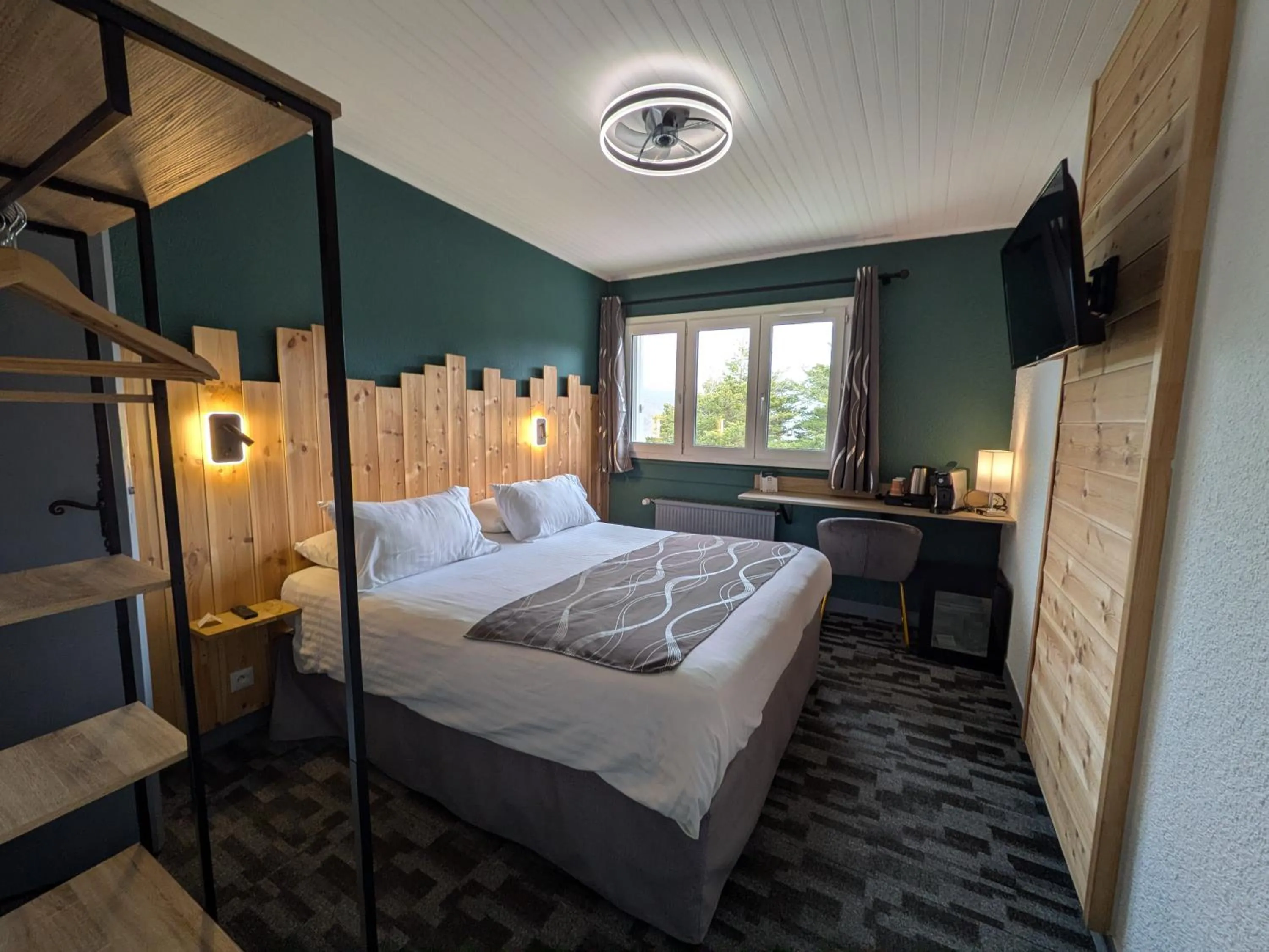 Double Room in Logis Hotel Eden Lac