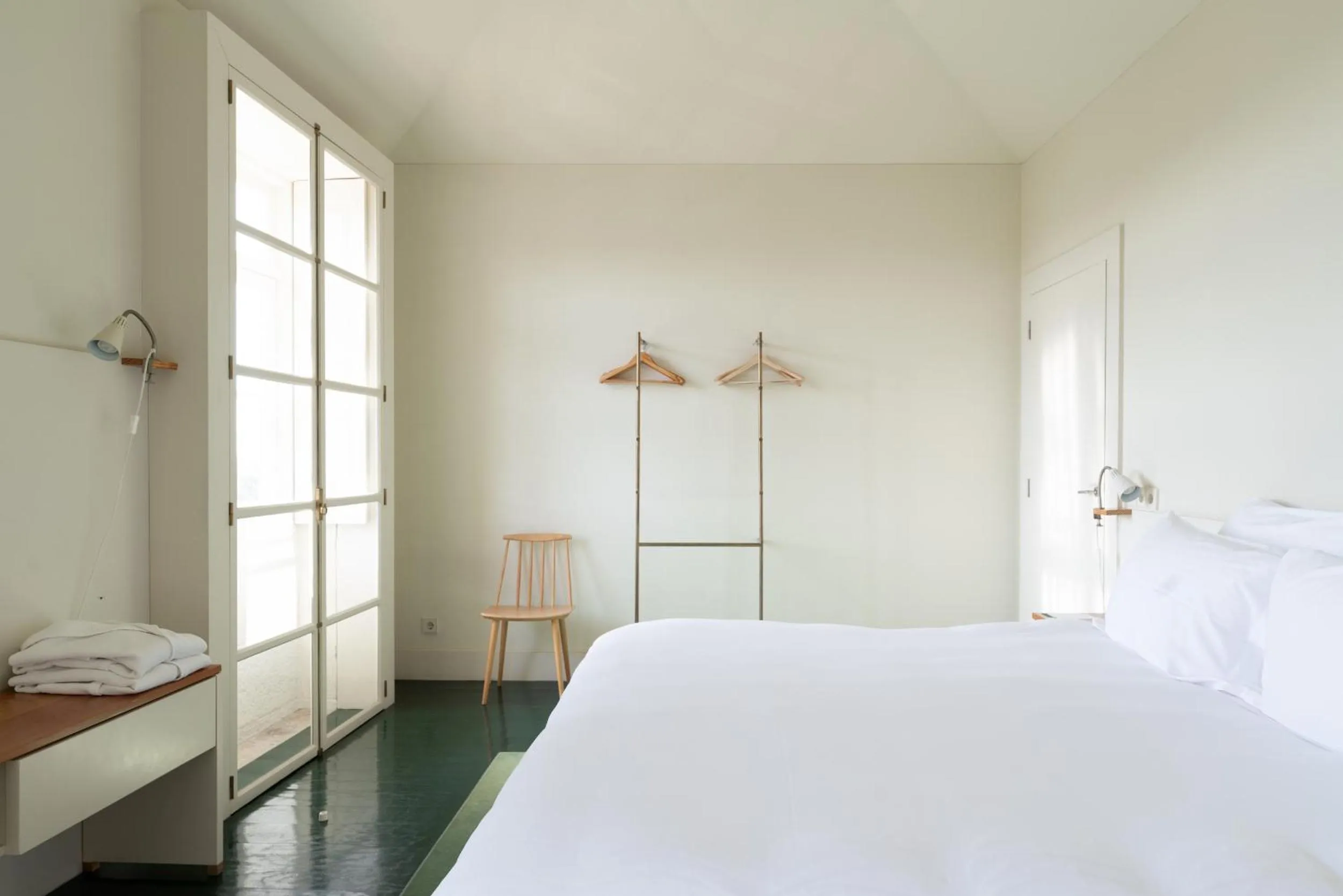 Bed in Duas Portas Townhouse