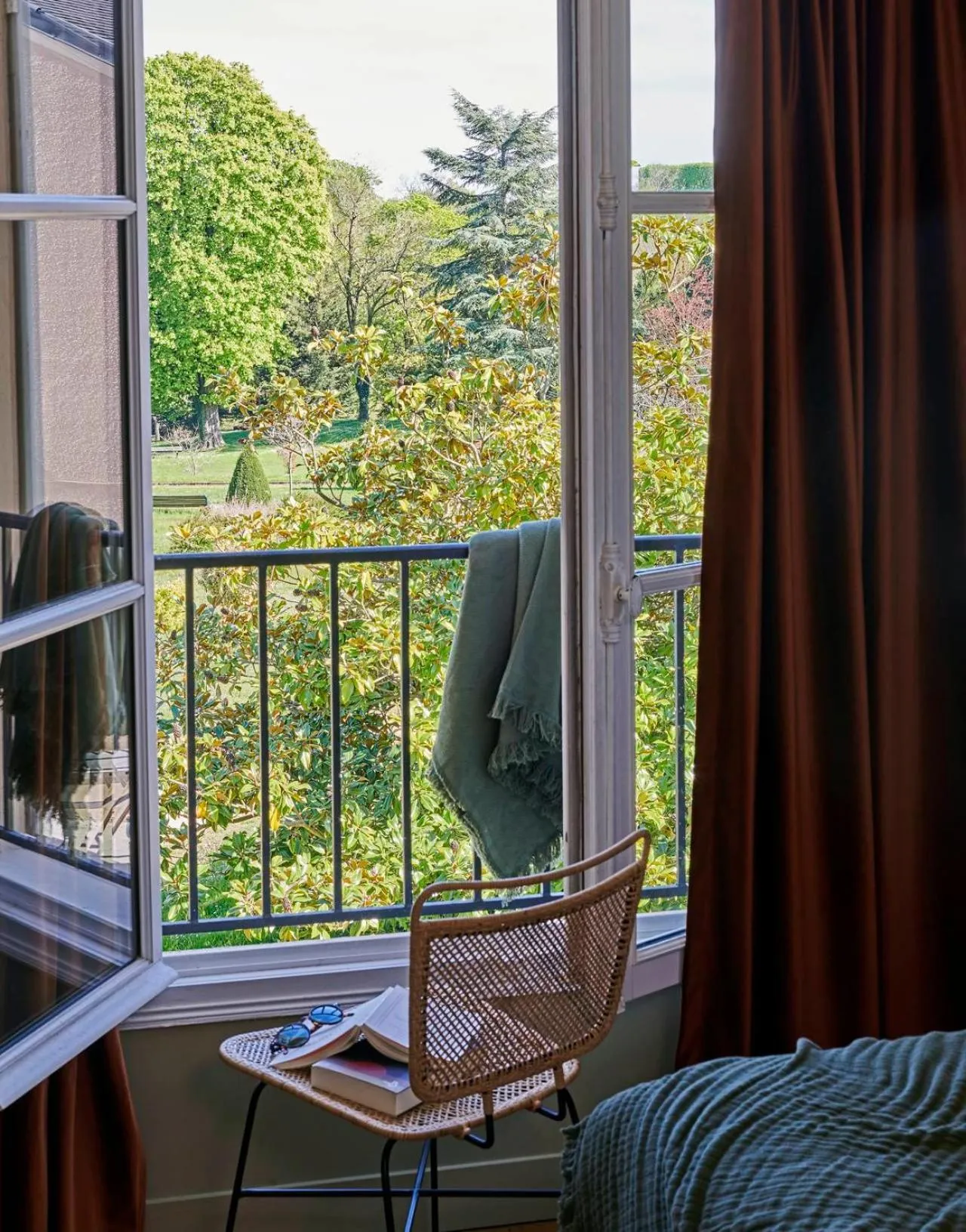 Garden view in Maison du Val - Les Maisons de Campagne