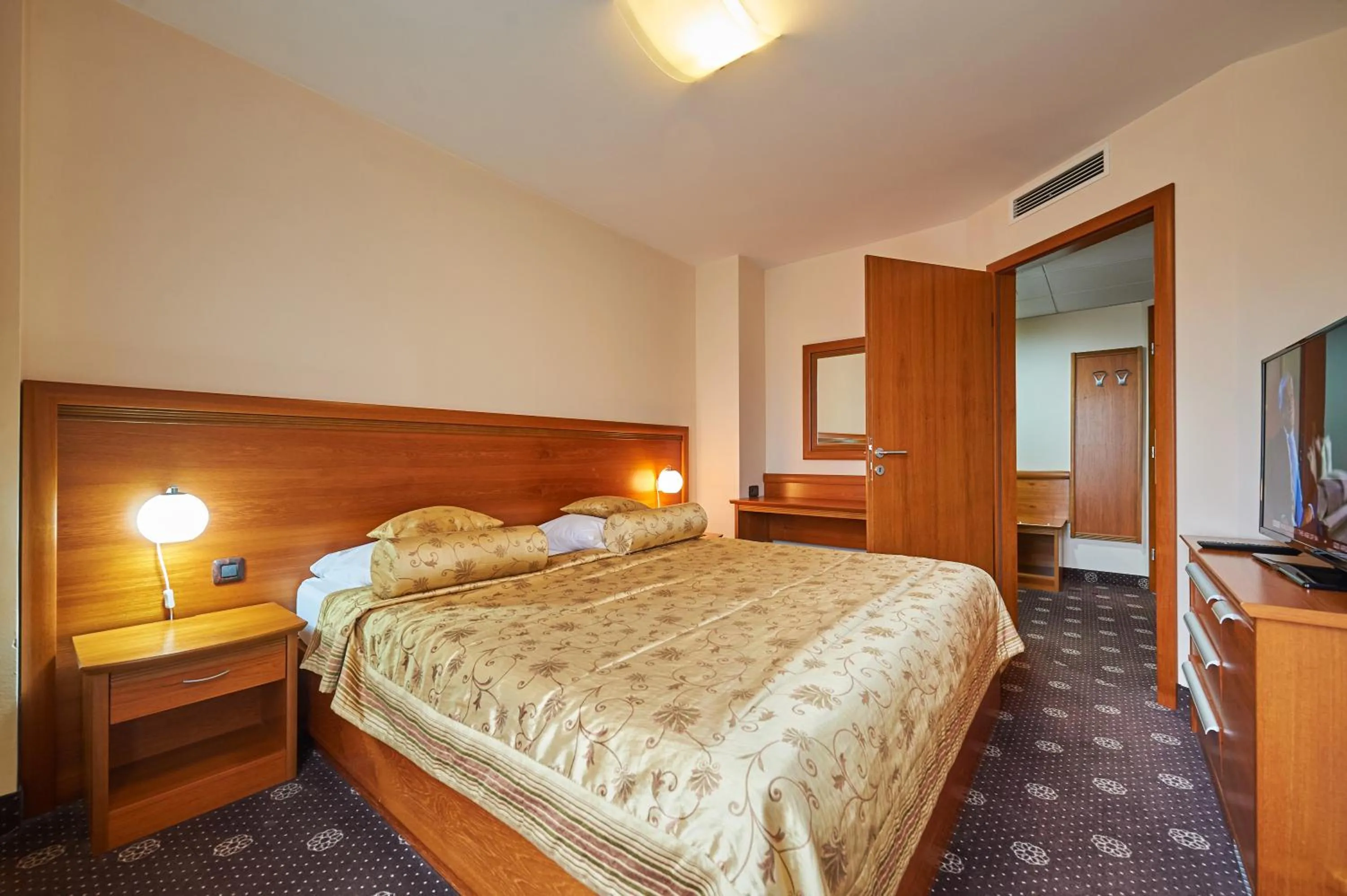 Bedroom, Bed in Hotel Korosica