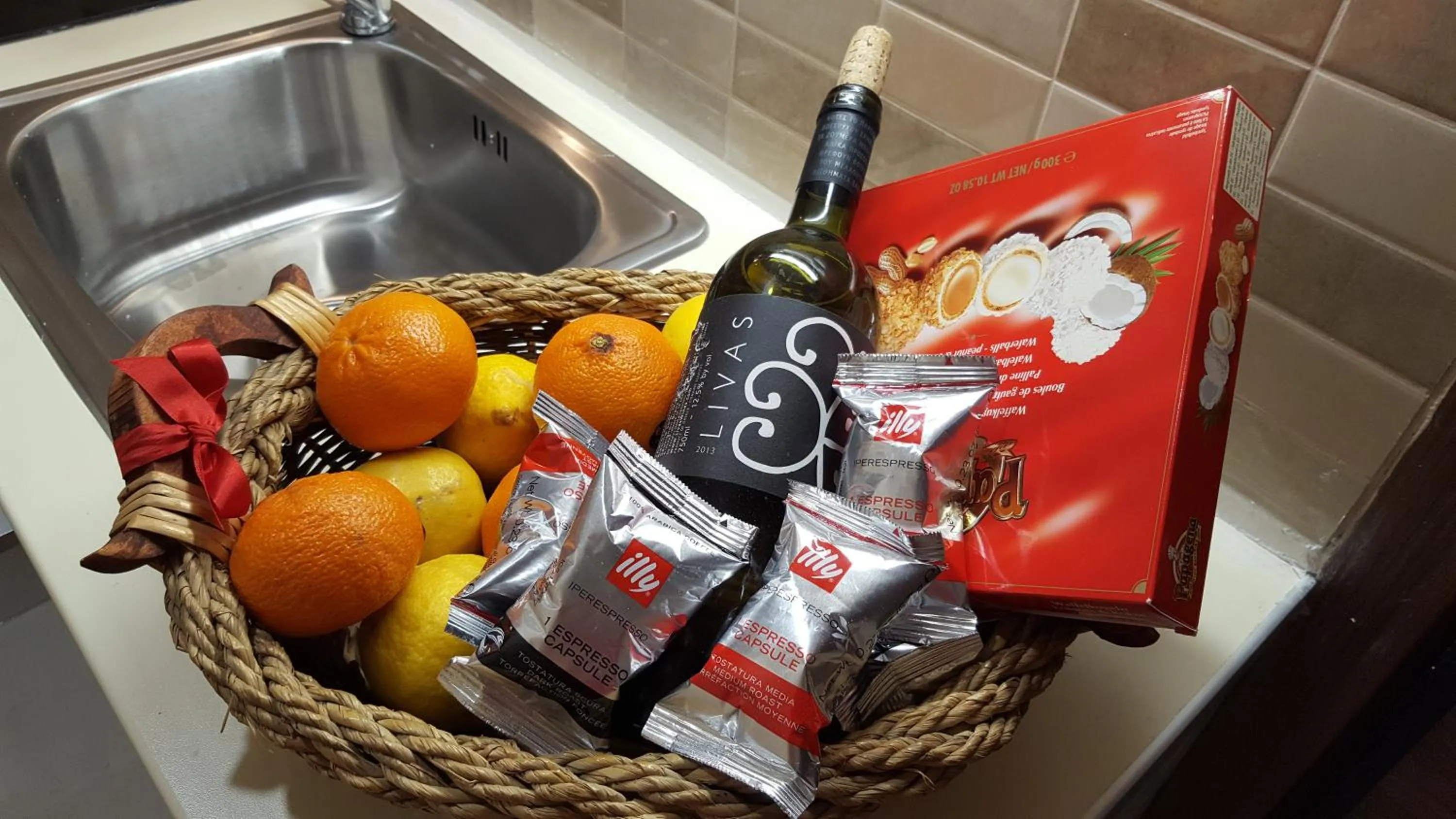 Food and drinks in Zoe's Studio