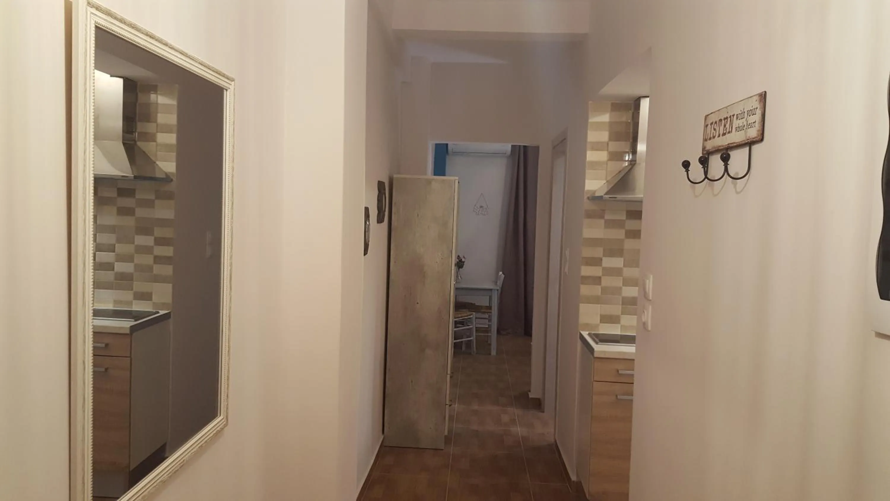 Facade/entrance in Zoe's Studio