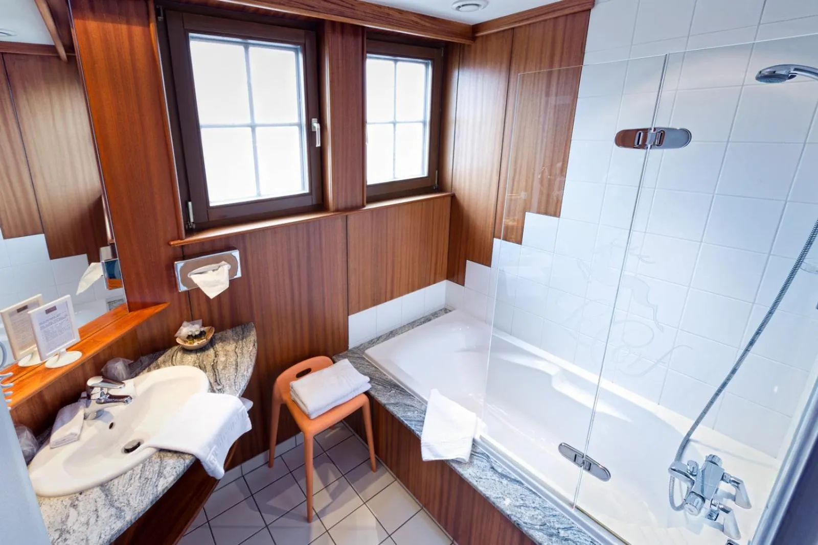 Bathroom in Hotel - Restaurant Le Cerf & Spa