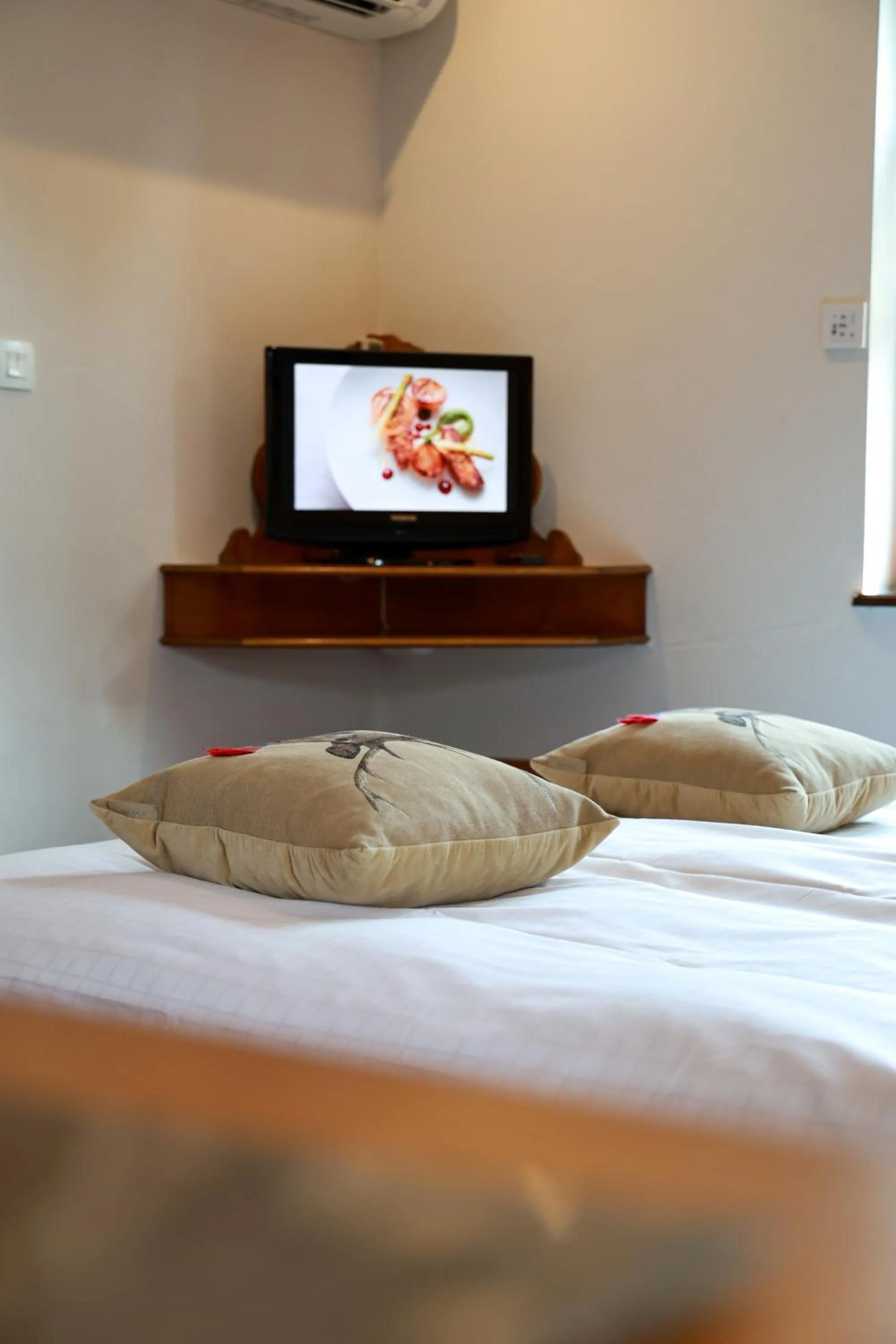 Bedroom, Bed in Hotel - Restaurant Le Cerf & Spa