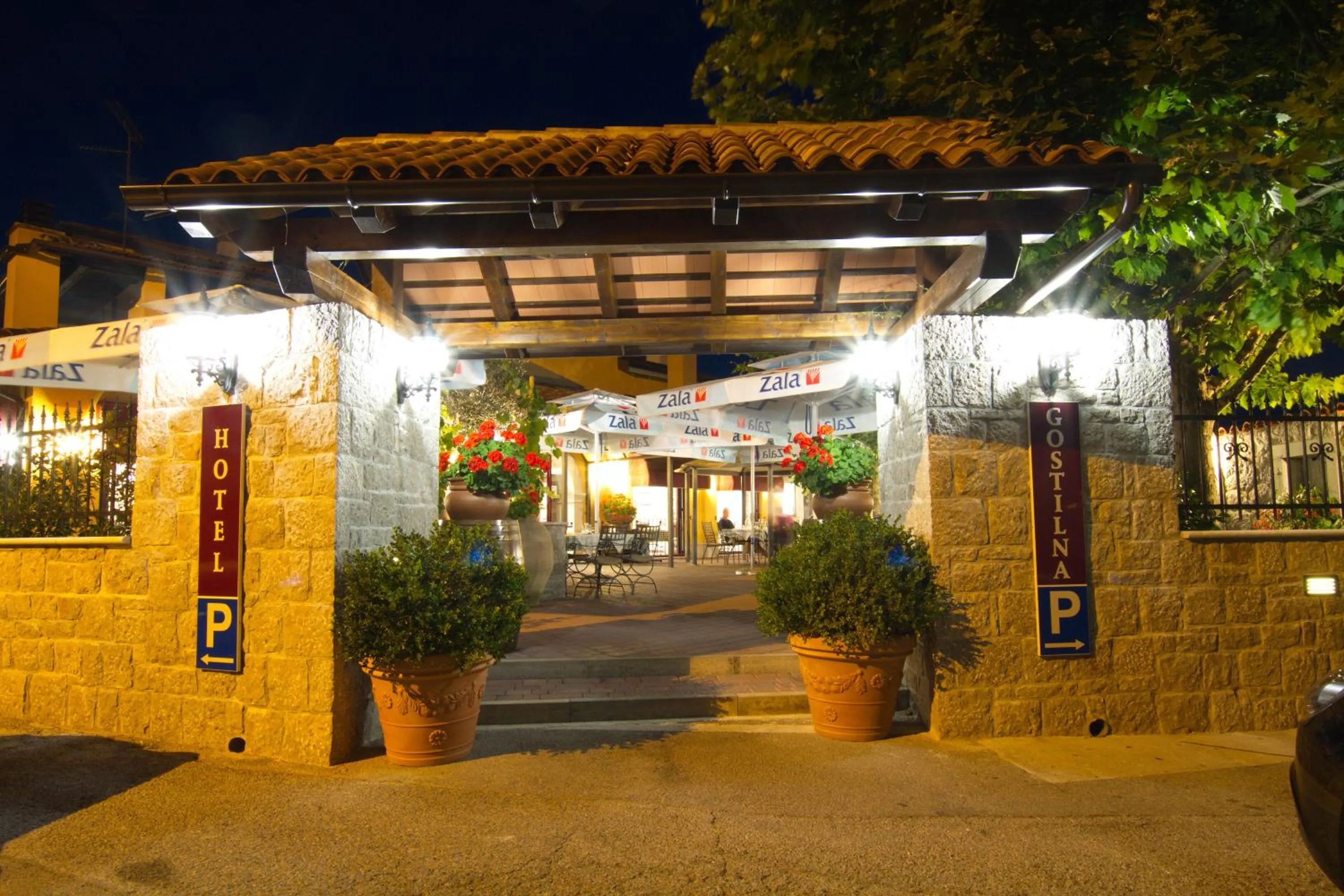 Facade/entrance in Boutique Hotel Grahor