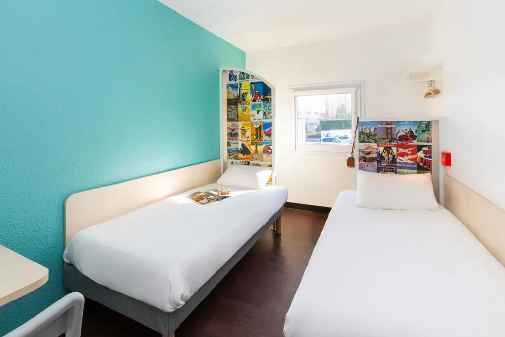 Bed in hotelF1 Avranches Baie Du Mont Saint Michel