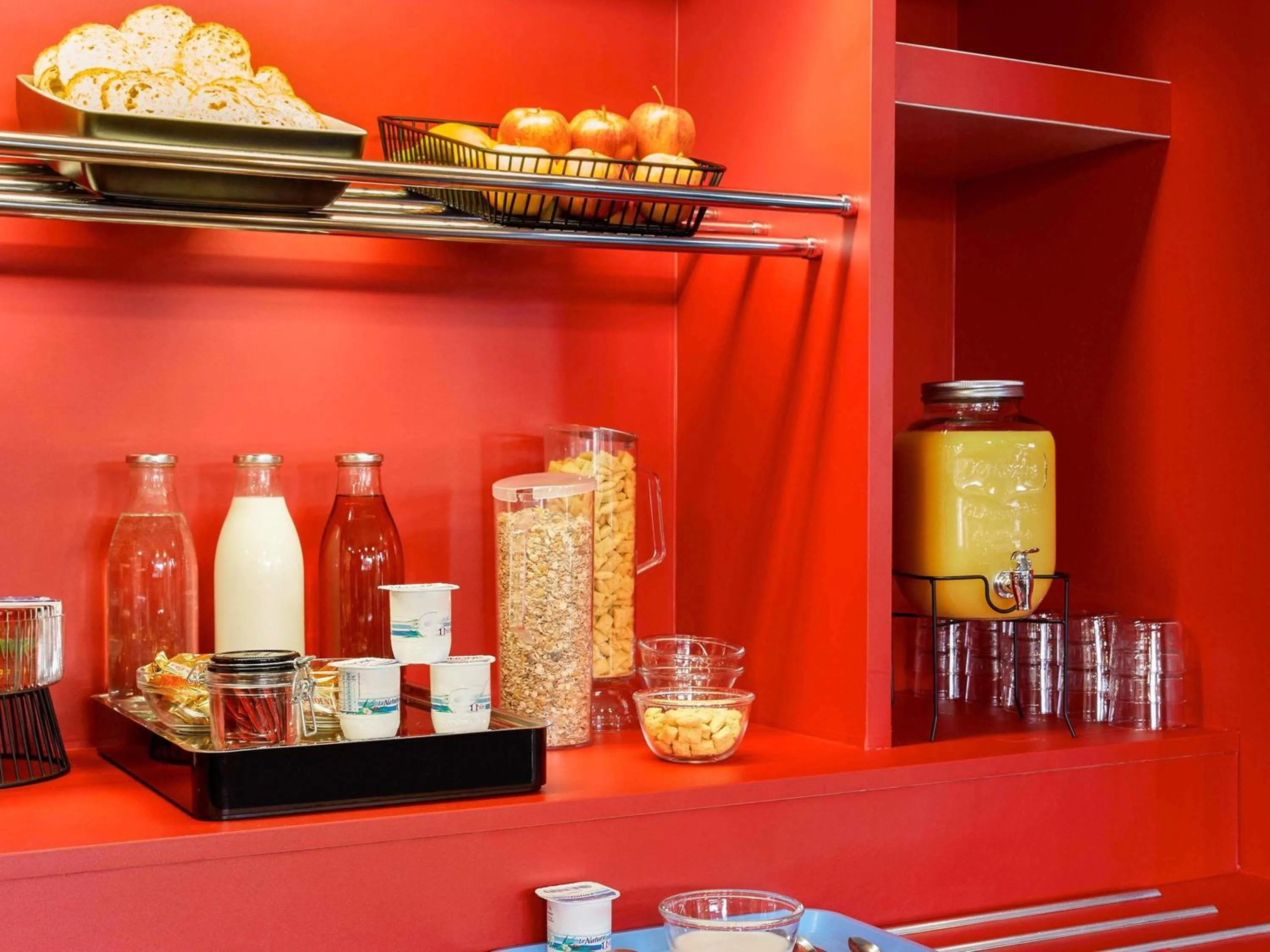 Breakfast in hotelF1 Avranches Baie Du Mont Saint Michel