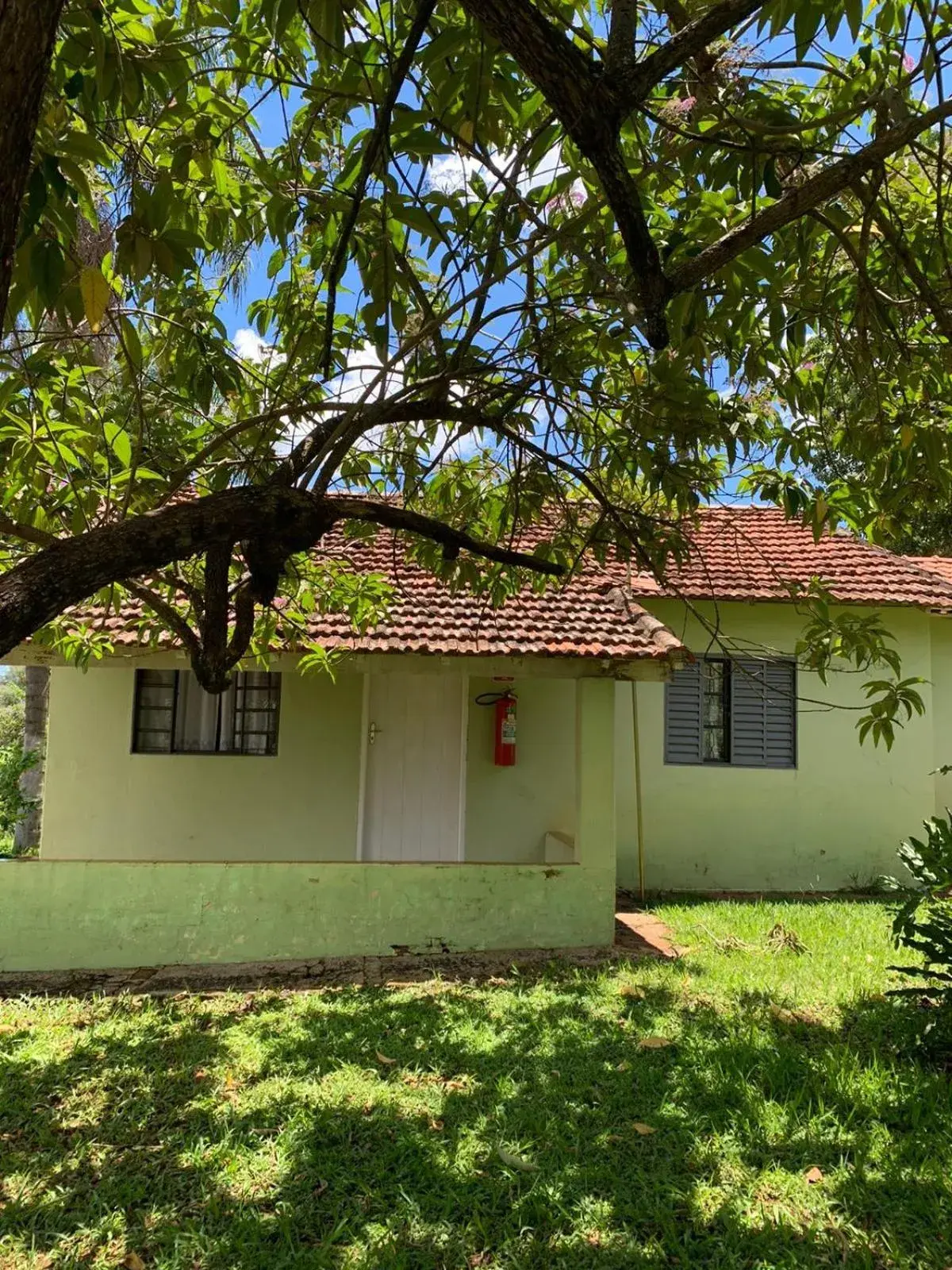 Two-Bedroom House in Vila Jacaré Two-Bedroom House in Vila Jacaré