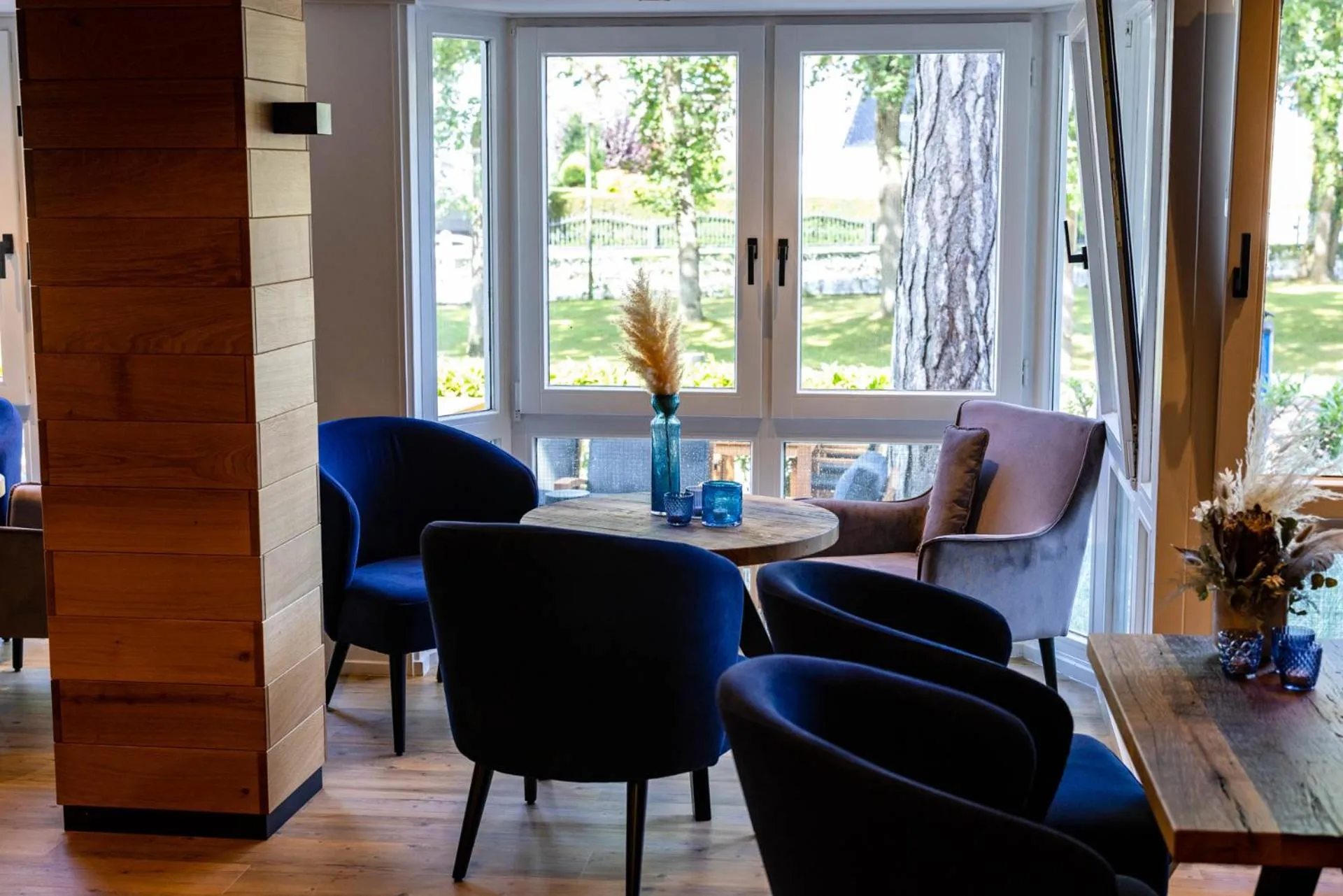 Lounge or bar in The Oceans