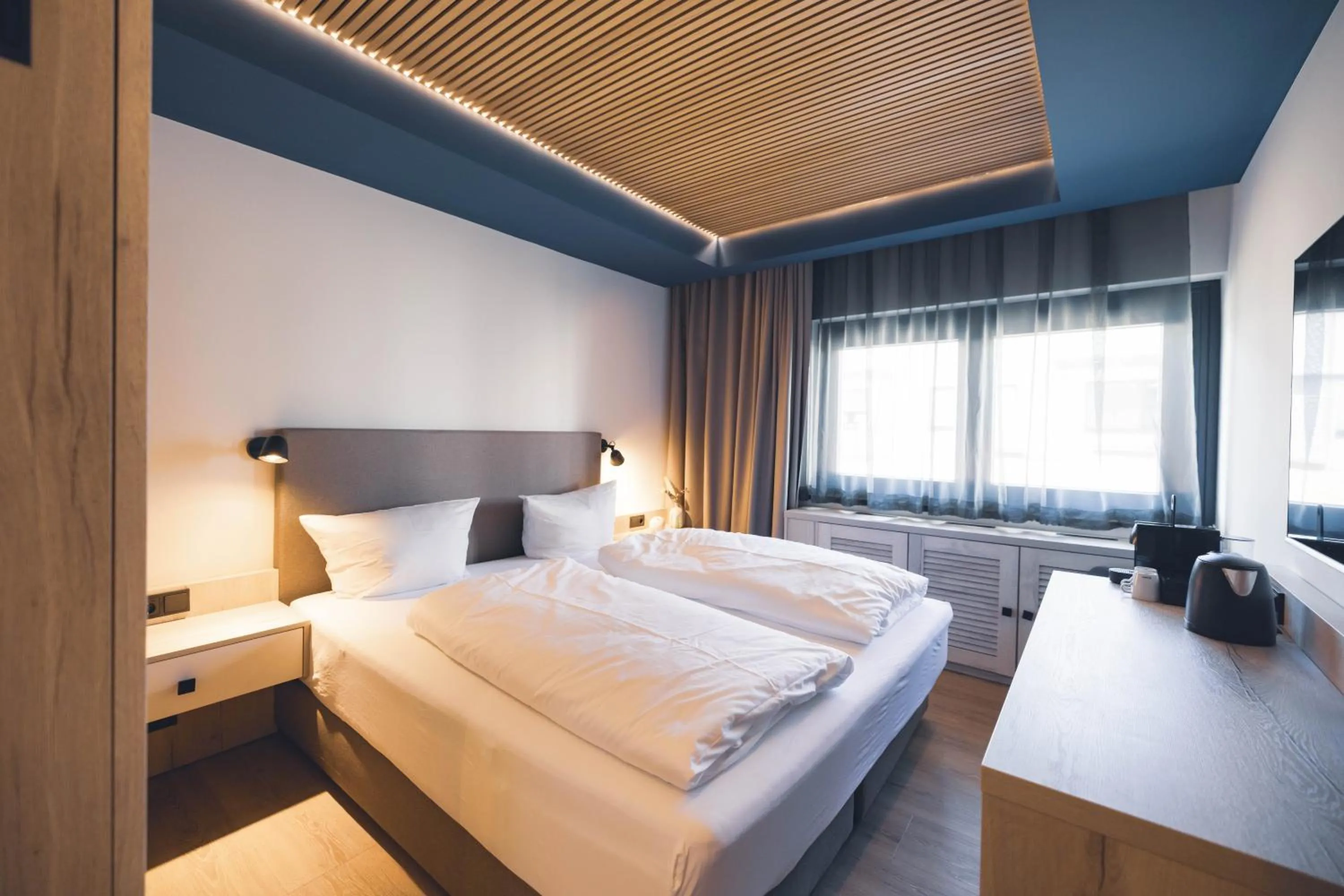 Bedroom, Bed in The Oceans