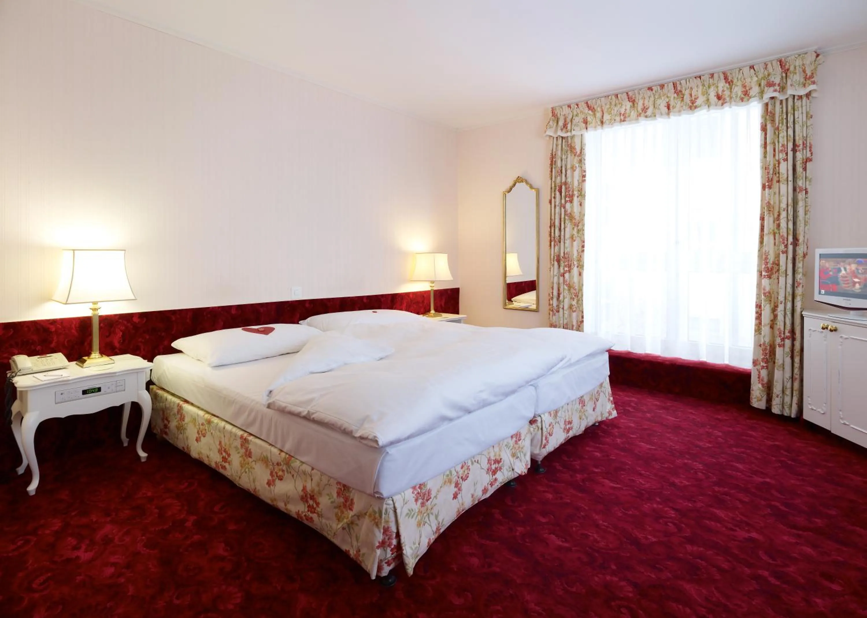 Photo of the whole room in Hotel Mozart