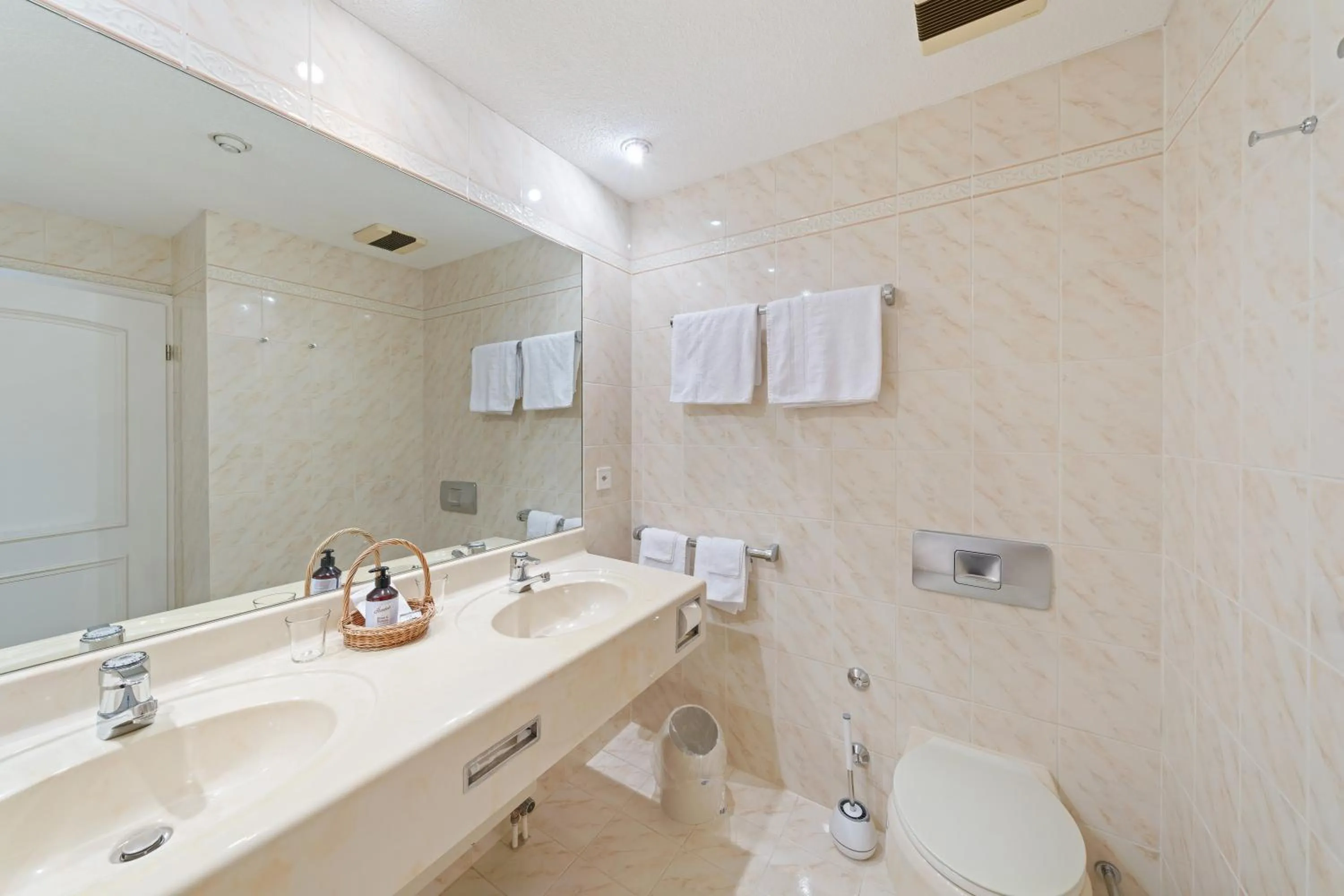 Toilet in Hotel Mozart