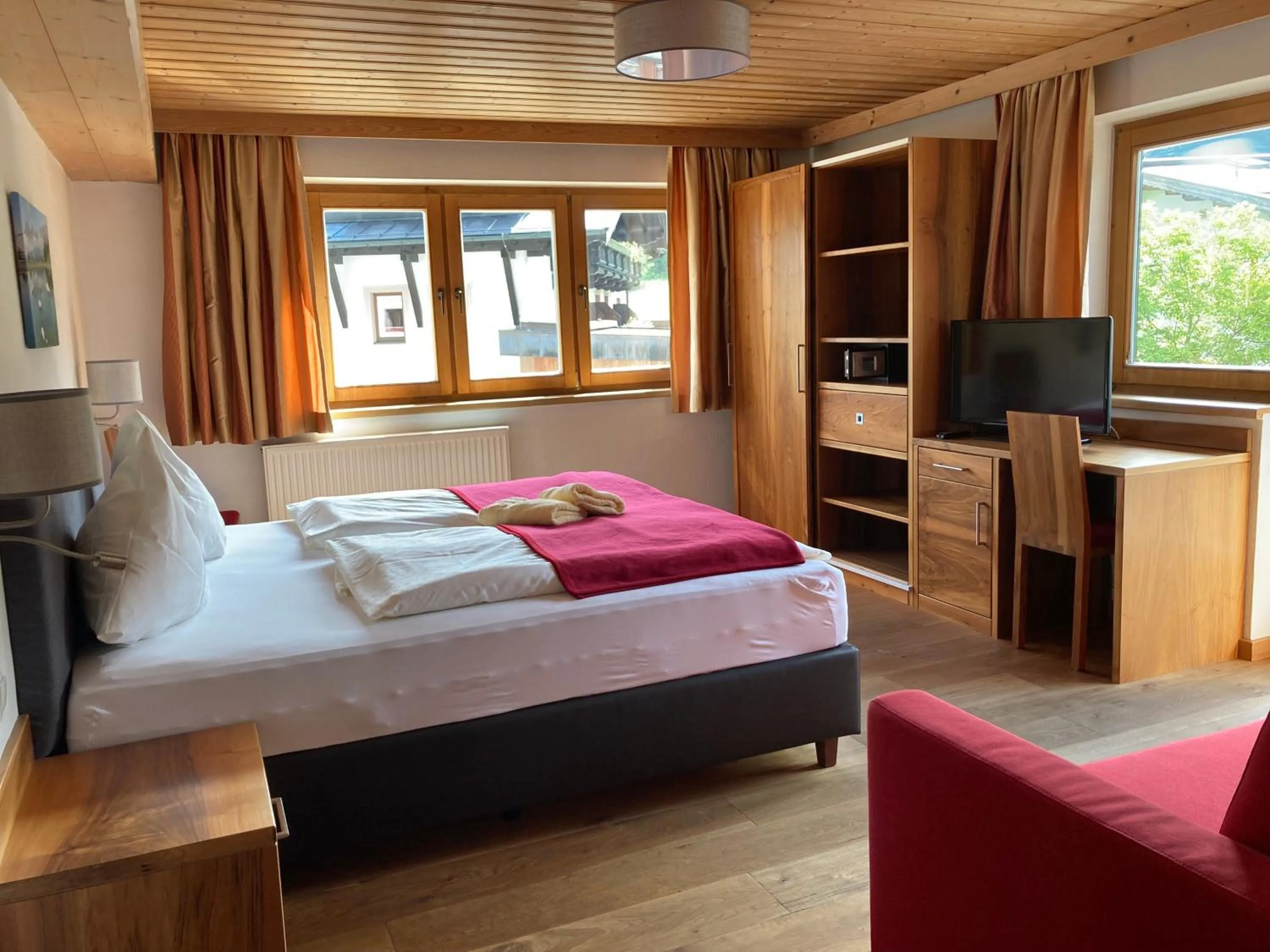 Staff, Bed in Skirast - Kirchberg