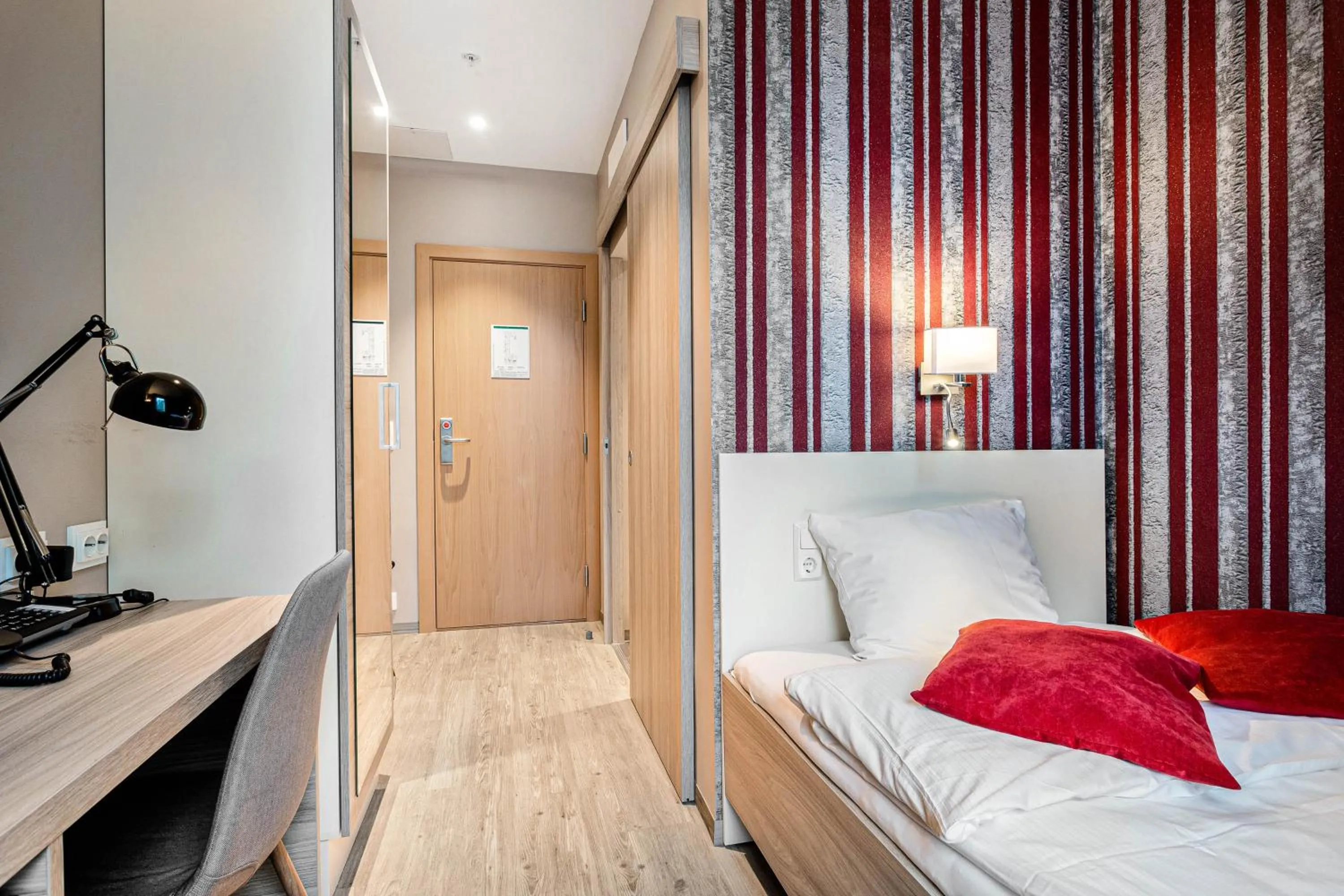 Photo of the whole room, Seating Area in Best Western Plus City Hotel