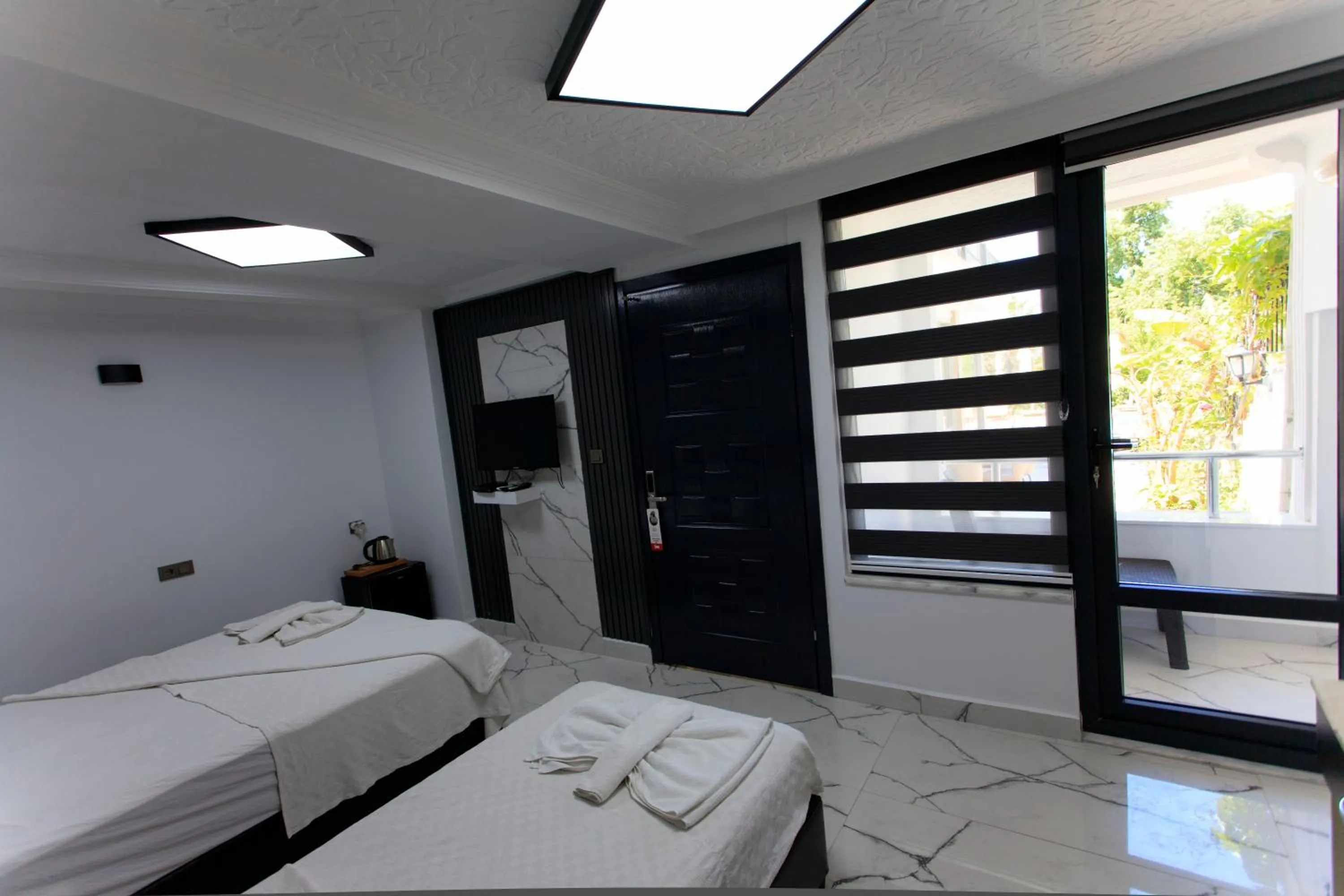 TV and multimedia, Bed in Green Peace Hotel