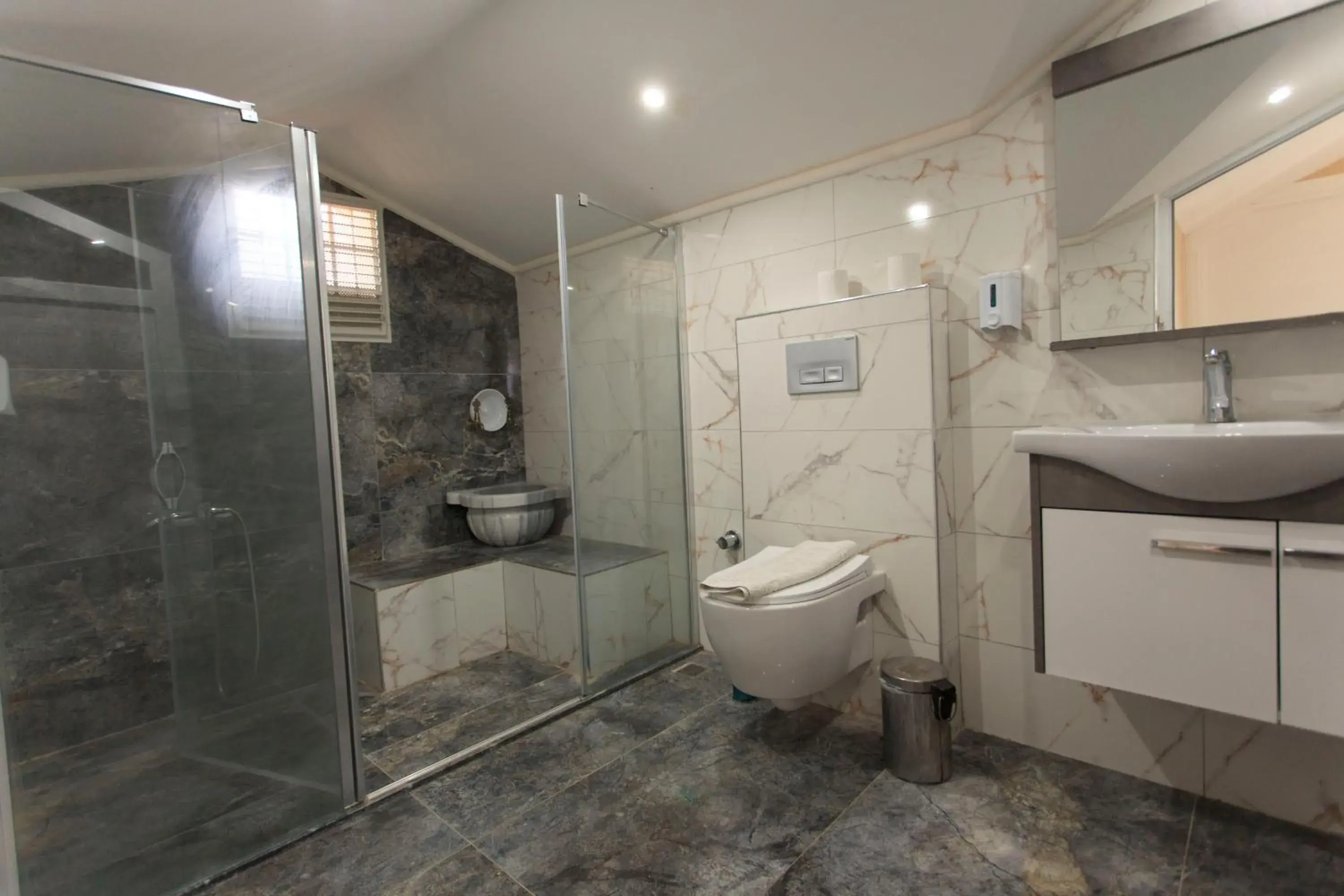 Suite (4 Adults) in Green Peace Hotel Suite (4 Adults) in Green Peace Hotel