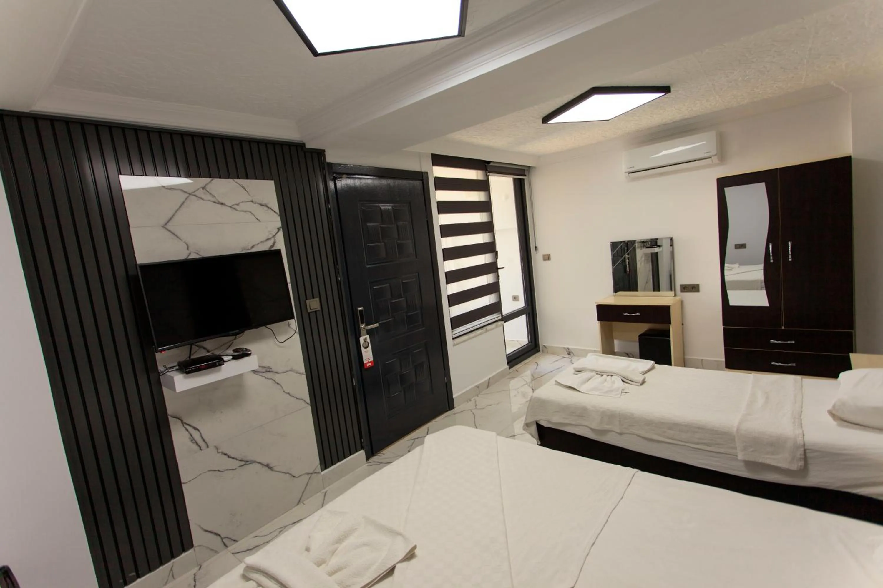 TV and multimedia, Bed in Green Peace Hotel