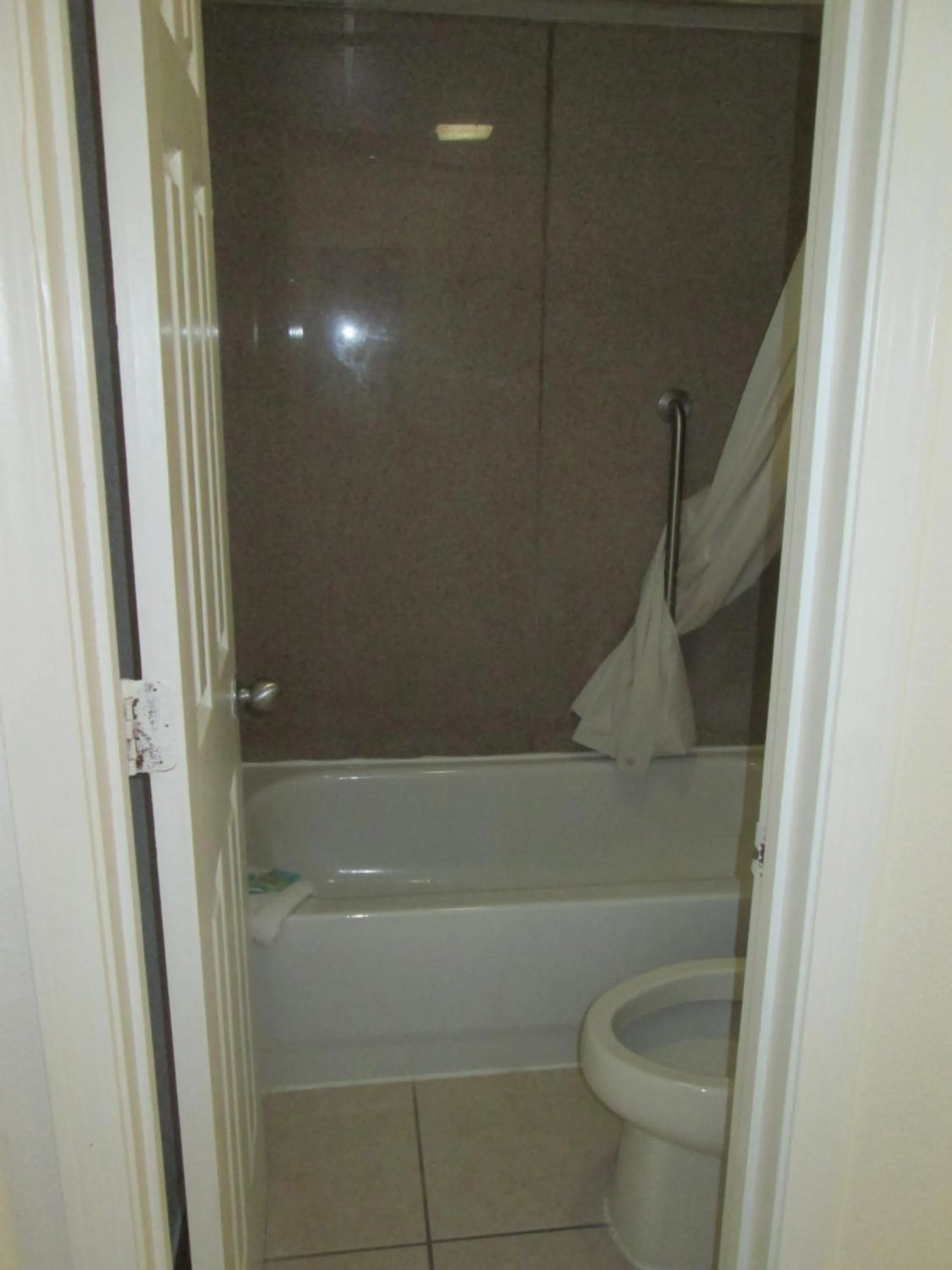 Bathroom in Budget Inn