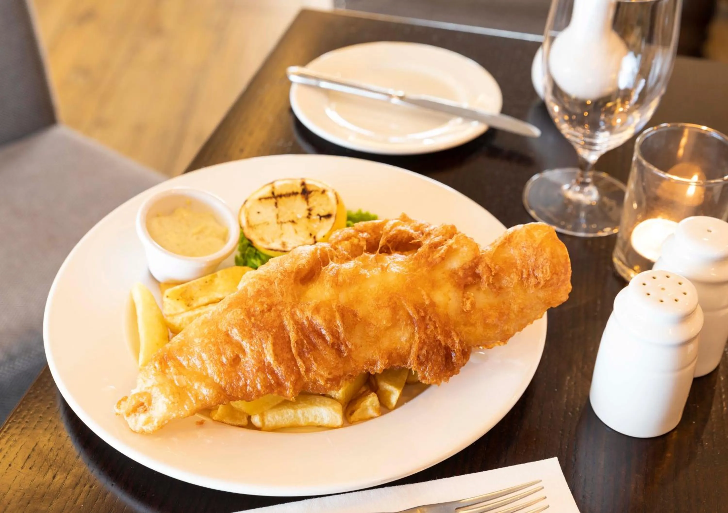 Restaurant/places to eat in Schull Harbour Hotel & Leisure Centre