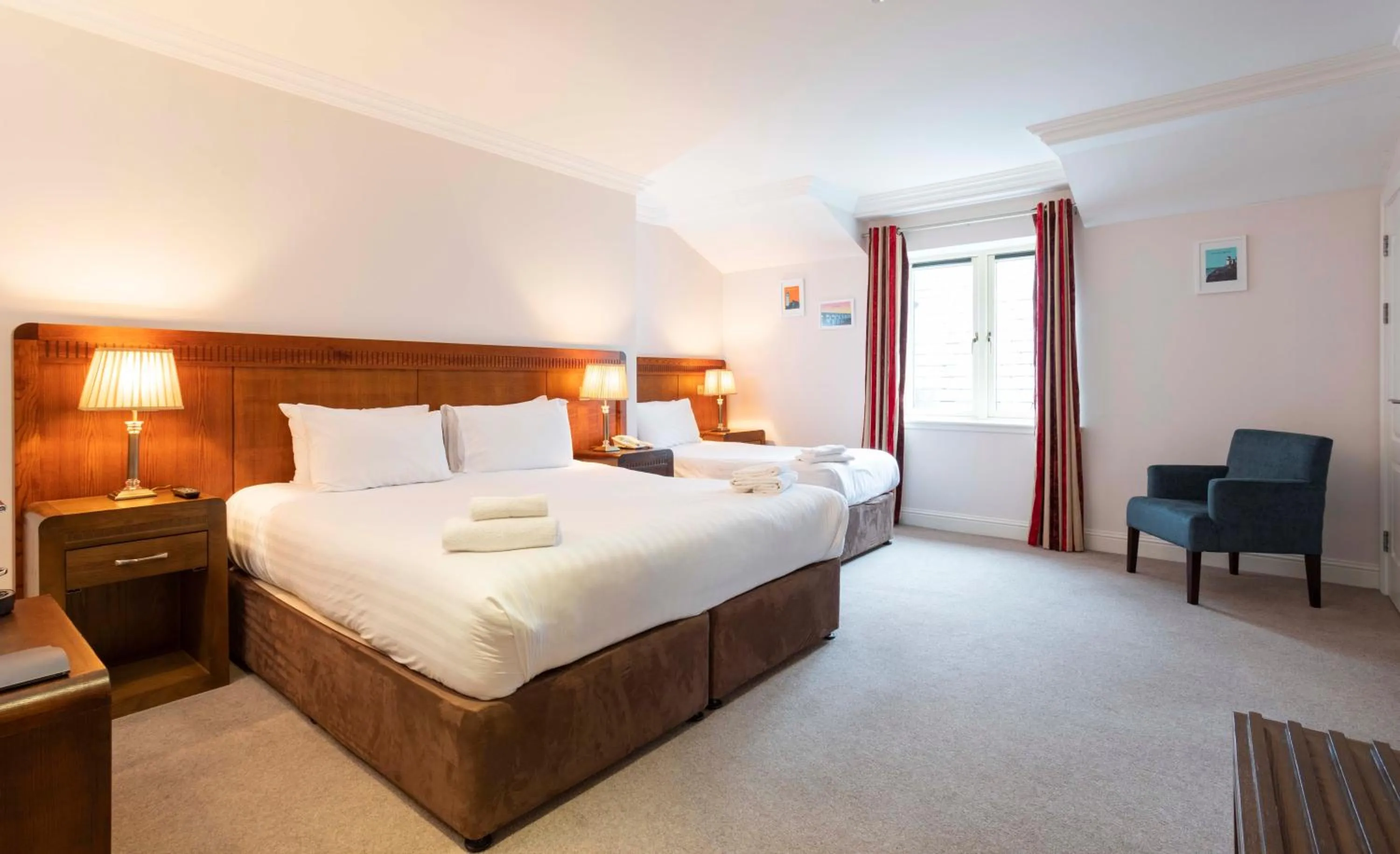 Bedroom, Bed in Schull Harbour Hotel & Leisure Centre