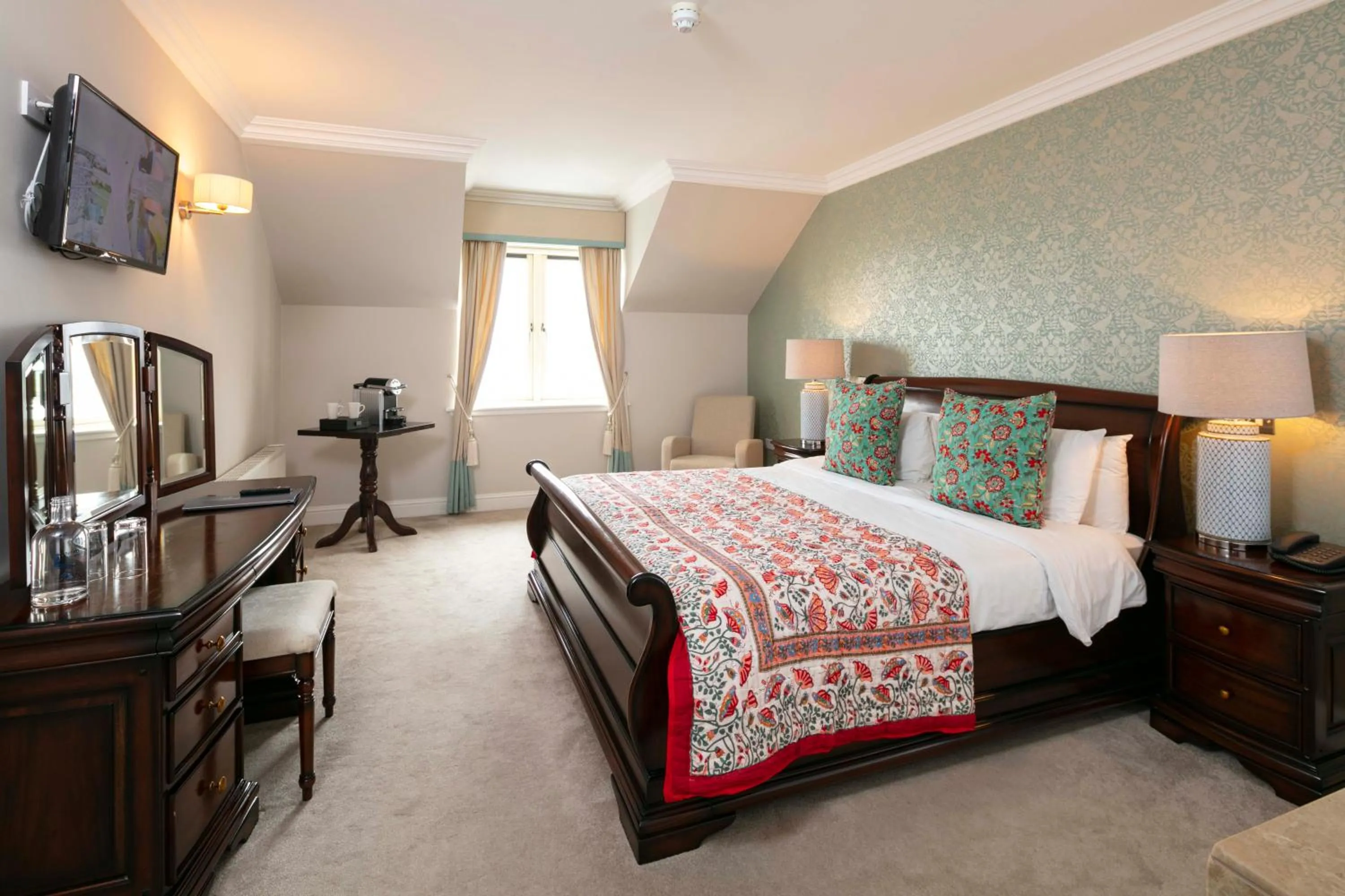 Bed in Schull Harbour Hotel & Leisure Centre