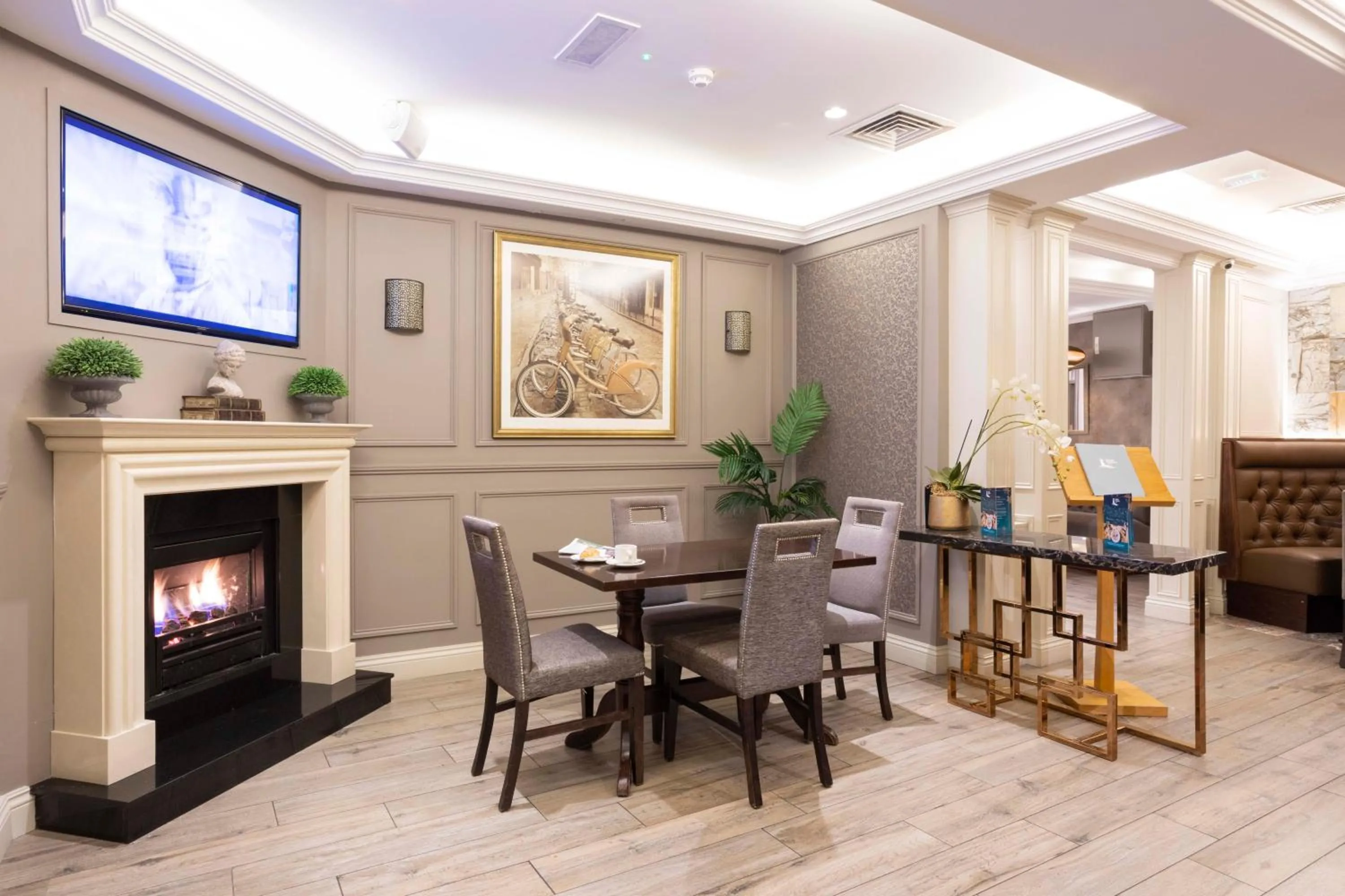 Restaurant/places to eat in Schull Harbour Hotel & Leisure Centre