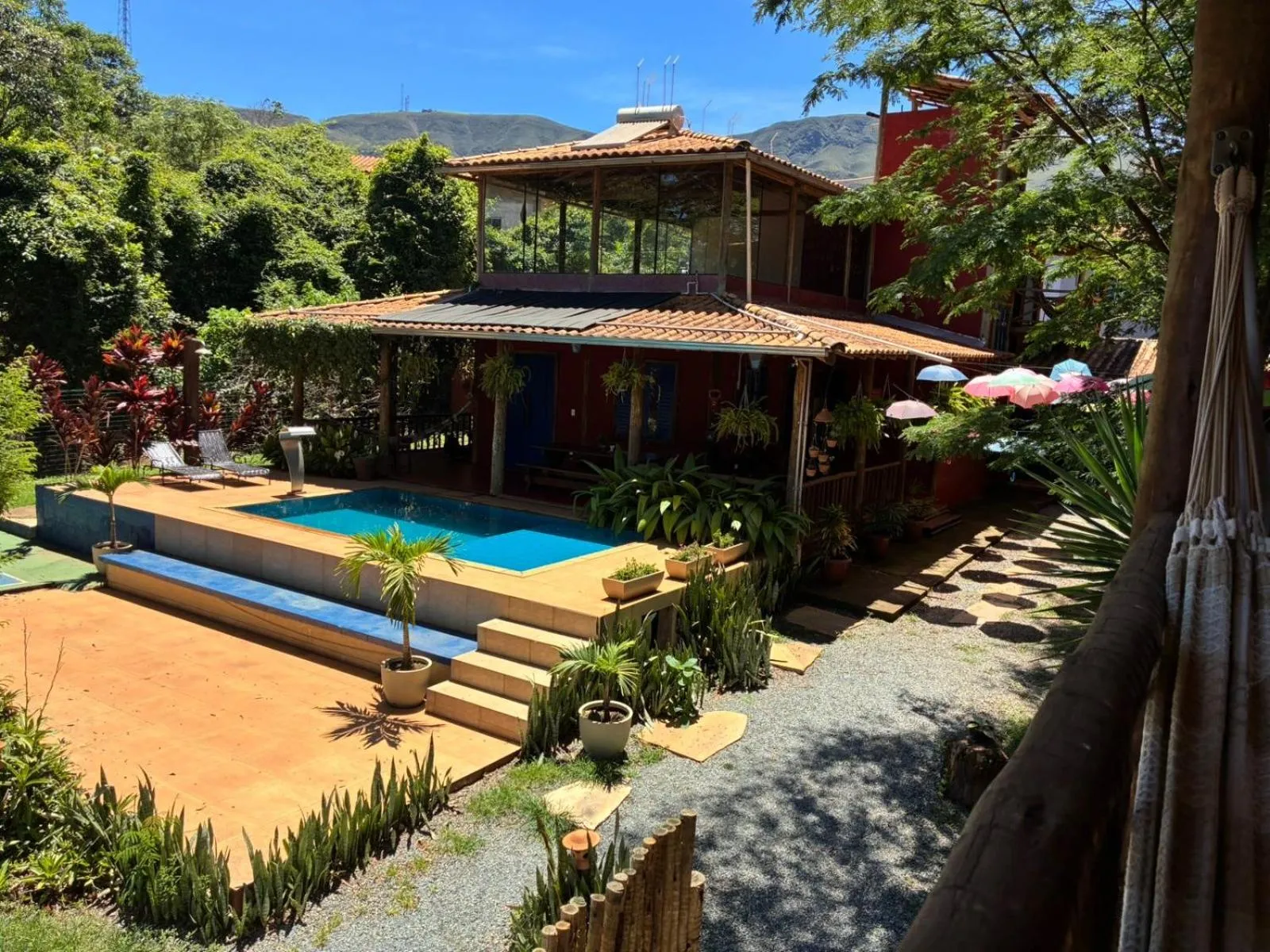 A Mi Manera Pousada , cerveja própria e Bistrô !