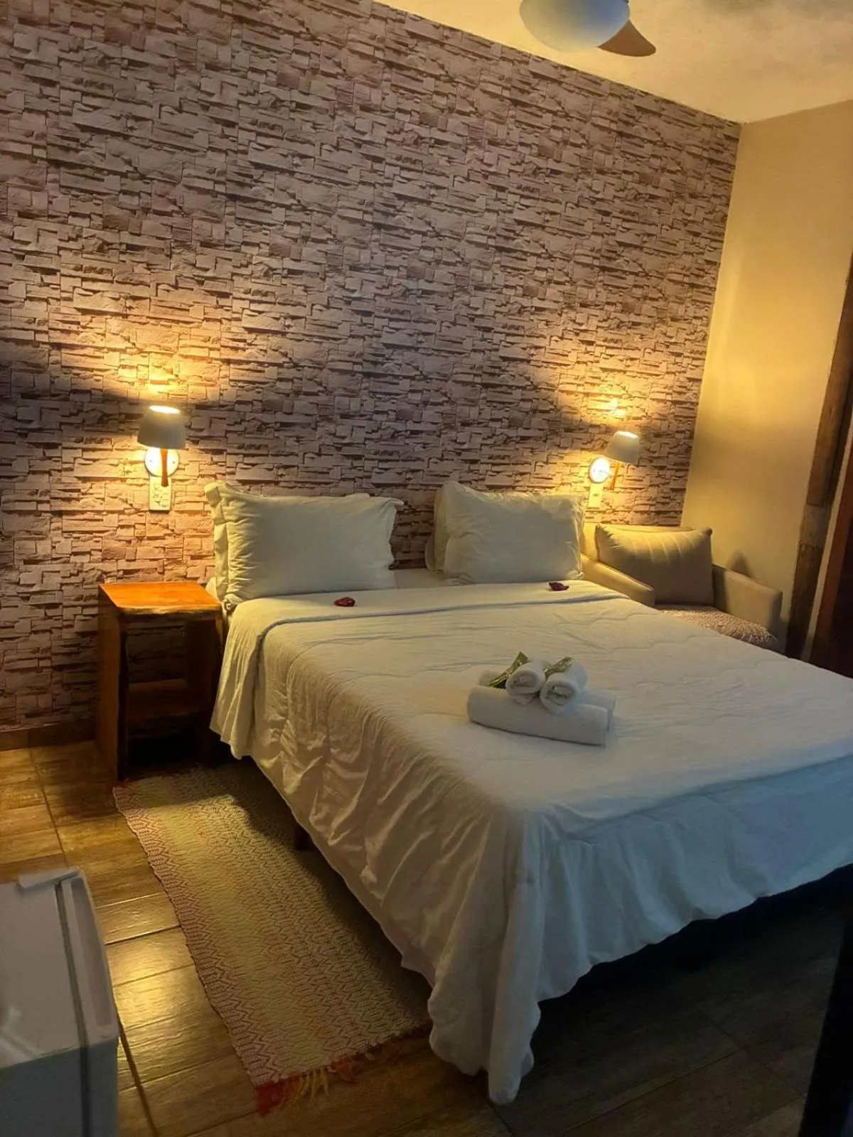 Bed in A Mi Manera Pousada , cerveja própria e Bistrô !