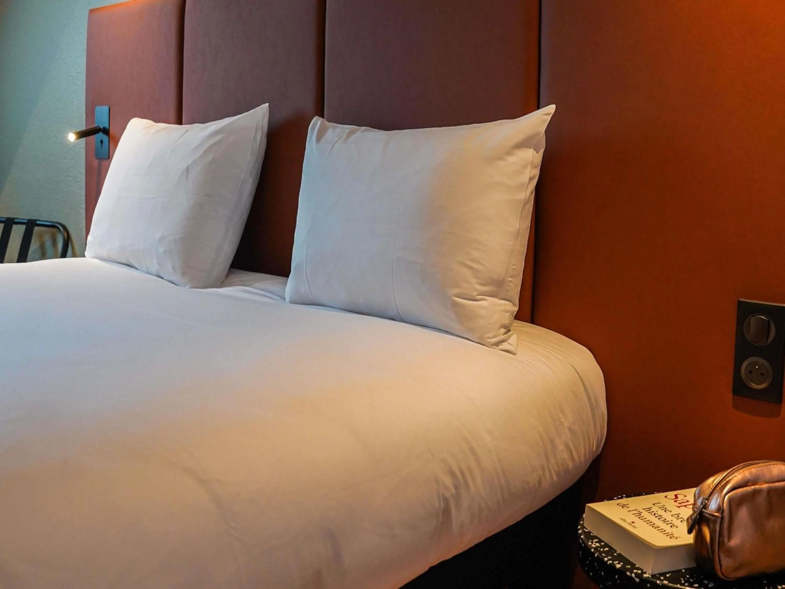 Bedroom, Bed in ibis Bayeux Port En Bessin