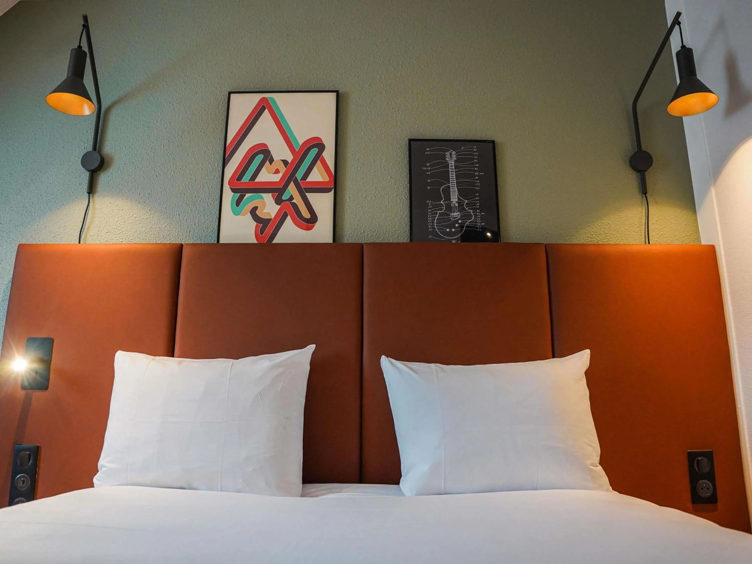 Bedroom, Bed in ibis Bayeux Port En Bessin