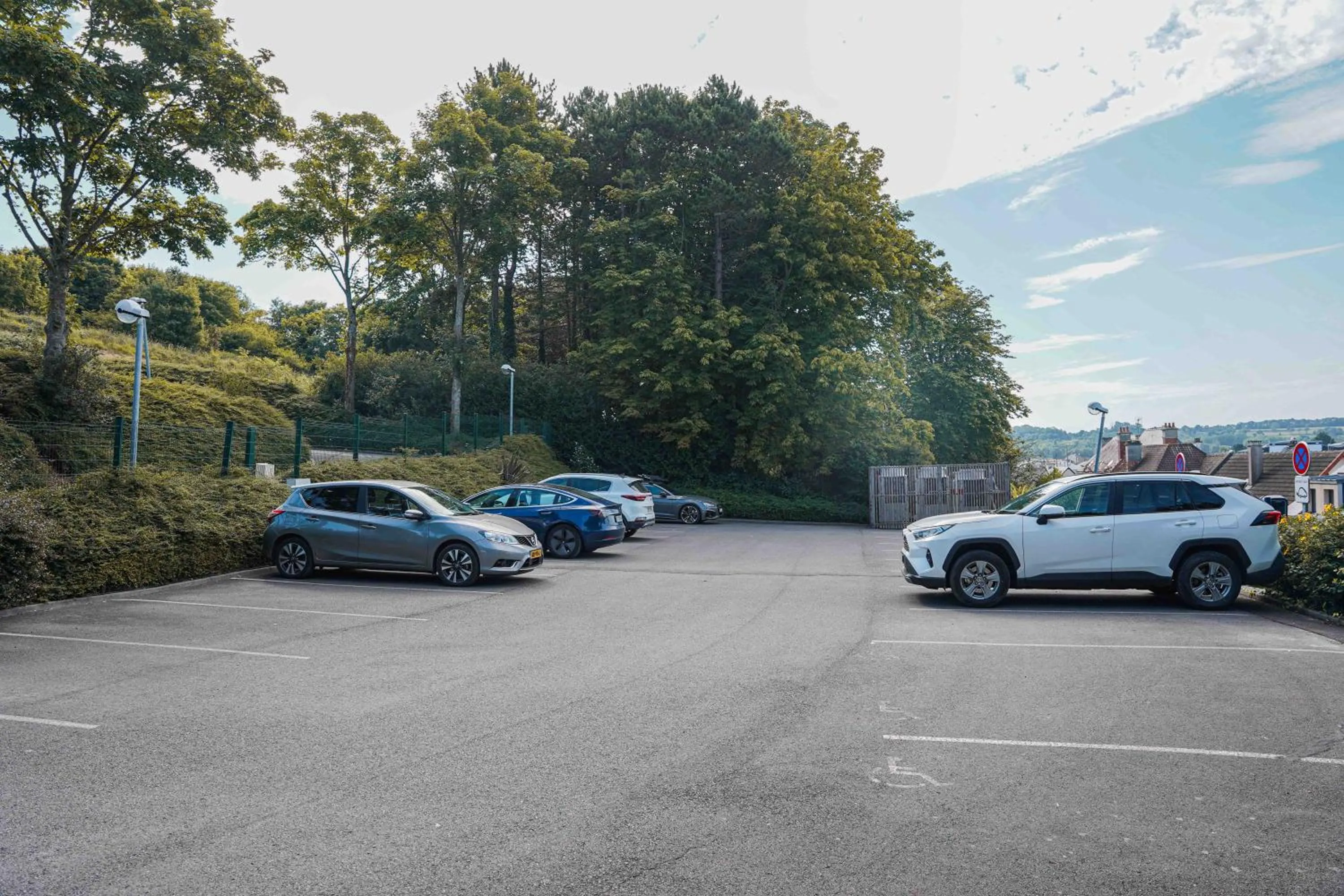 Parking in ibis Bayeux Port En Bessin