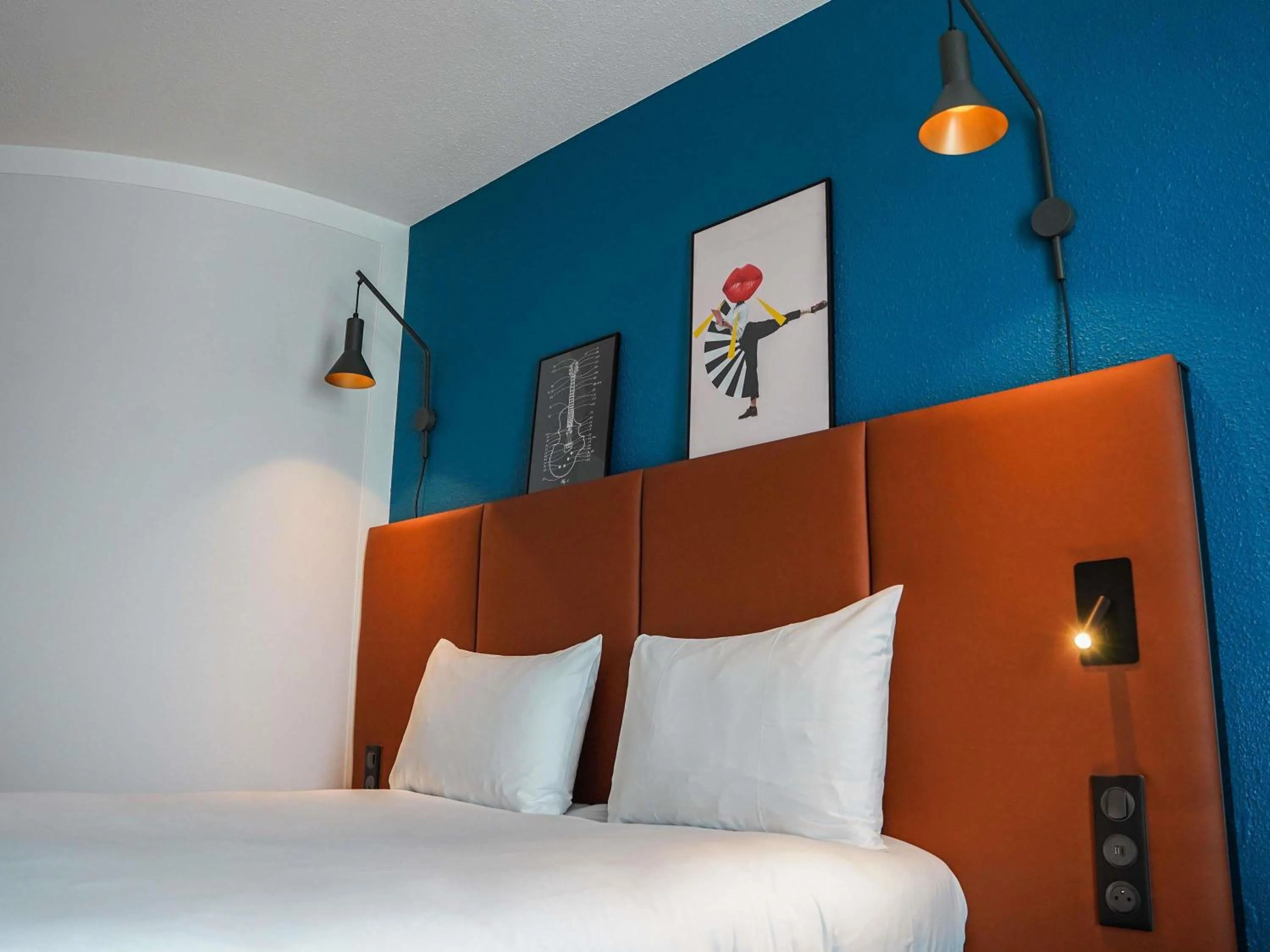 Bedroom, Bed in ibis Bayeux Port En Bessin