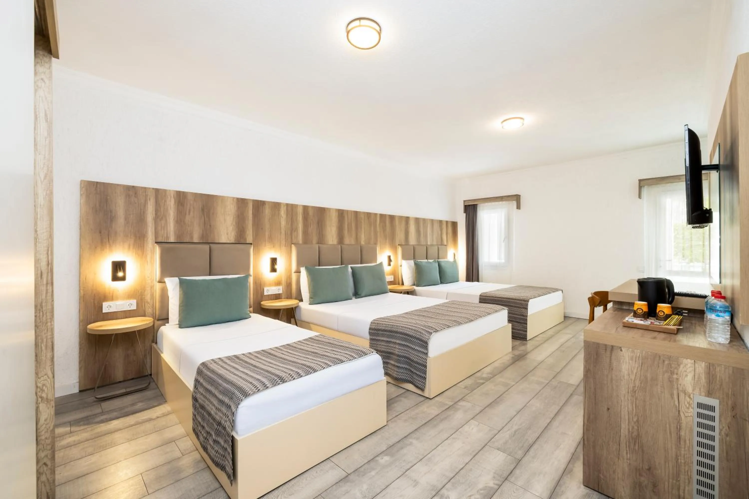 Photo of the whole room, Bed in Costa Maya Bodrum