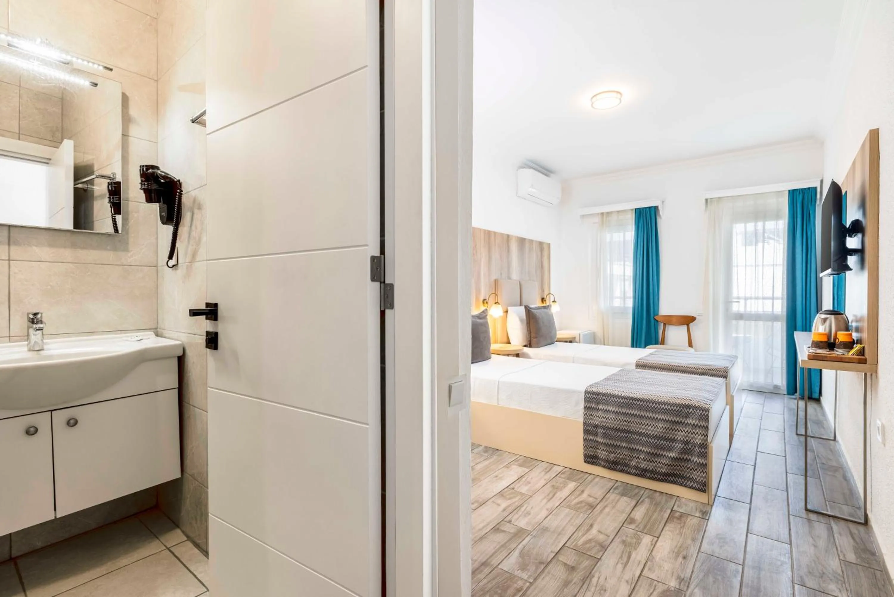 Bathroom, Bed in Costa Maya Bodrum