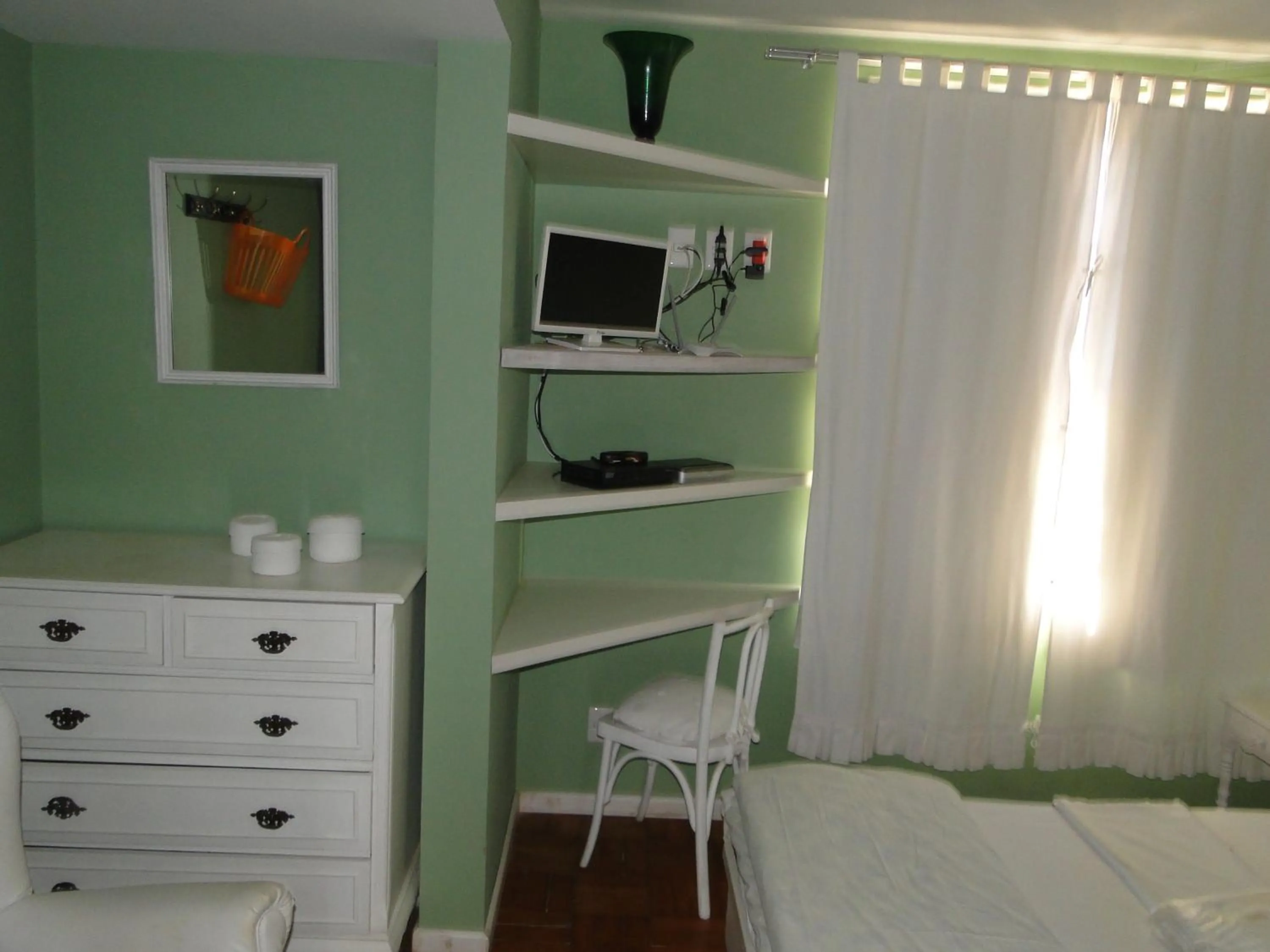 Photo of the whole room, Bed in Casa Temporada Itaipava