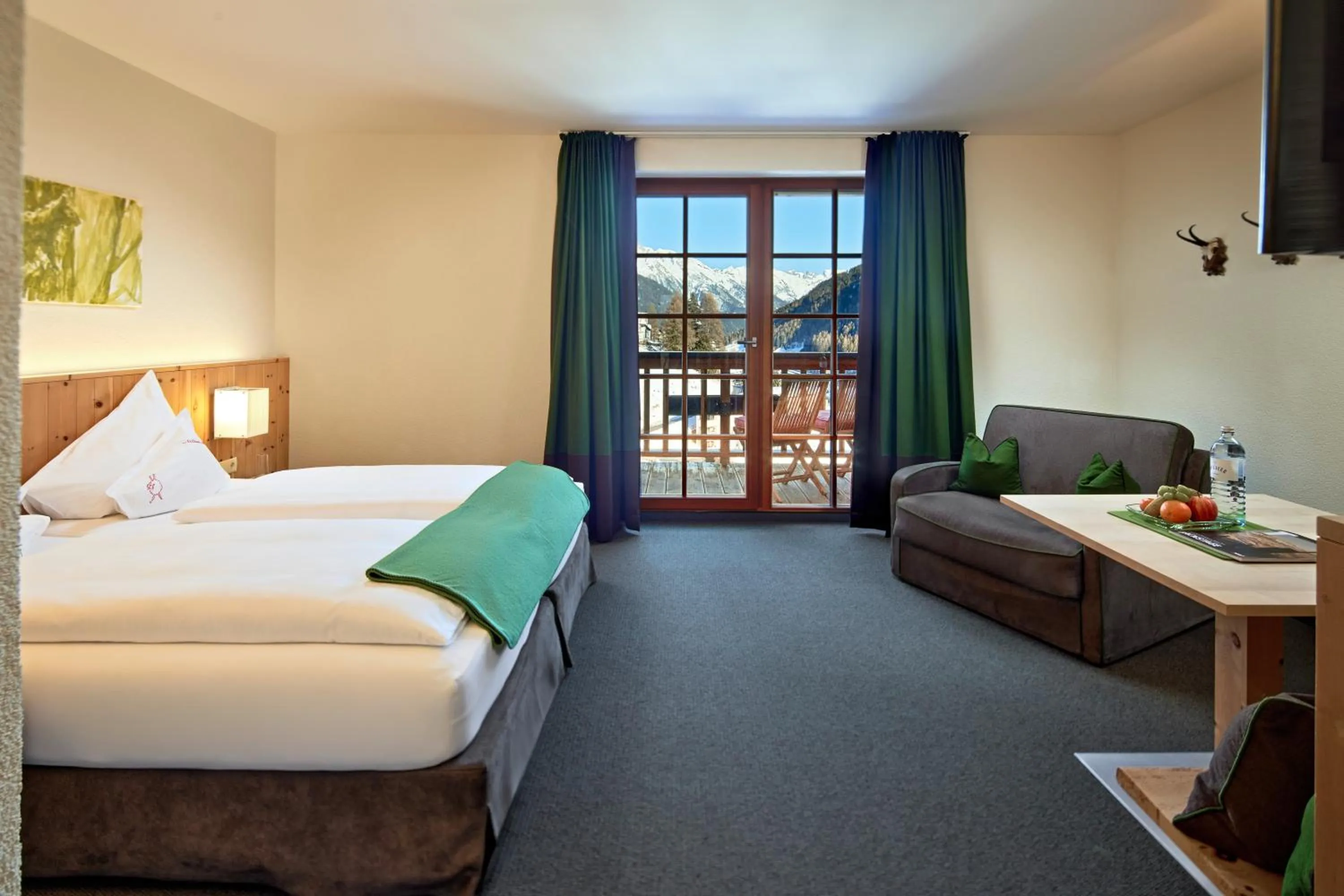 Photo of the whole room, Bed in Der Waldhof - Unique - A hidden gem