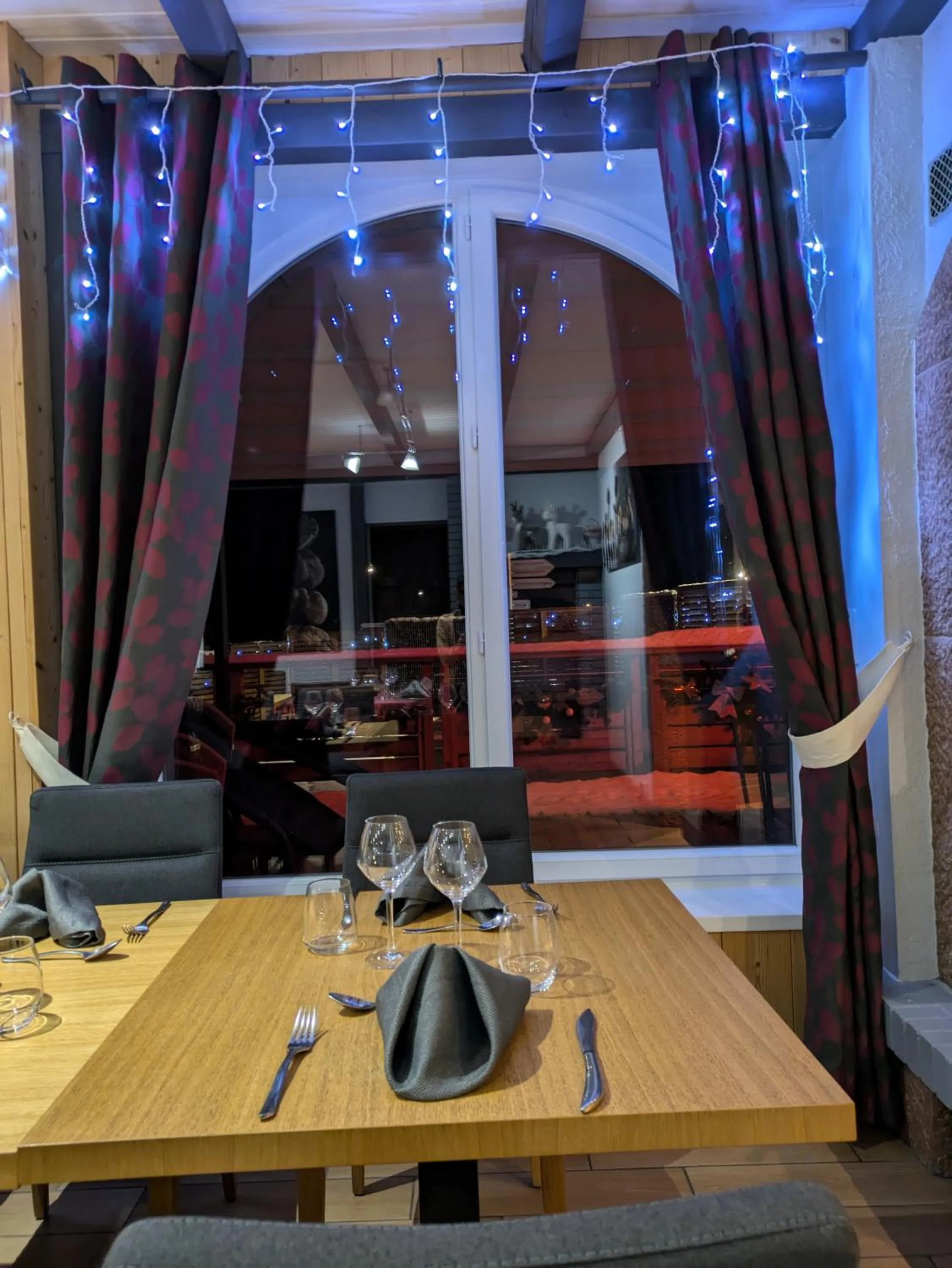 Restaurant/places to eat in Hotel Restaurant Du Haut Du Roc