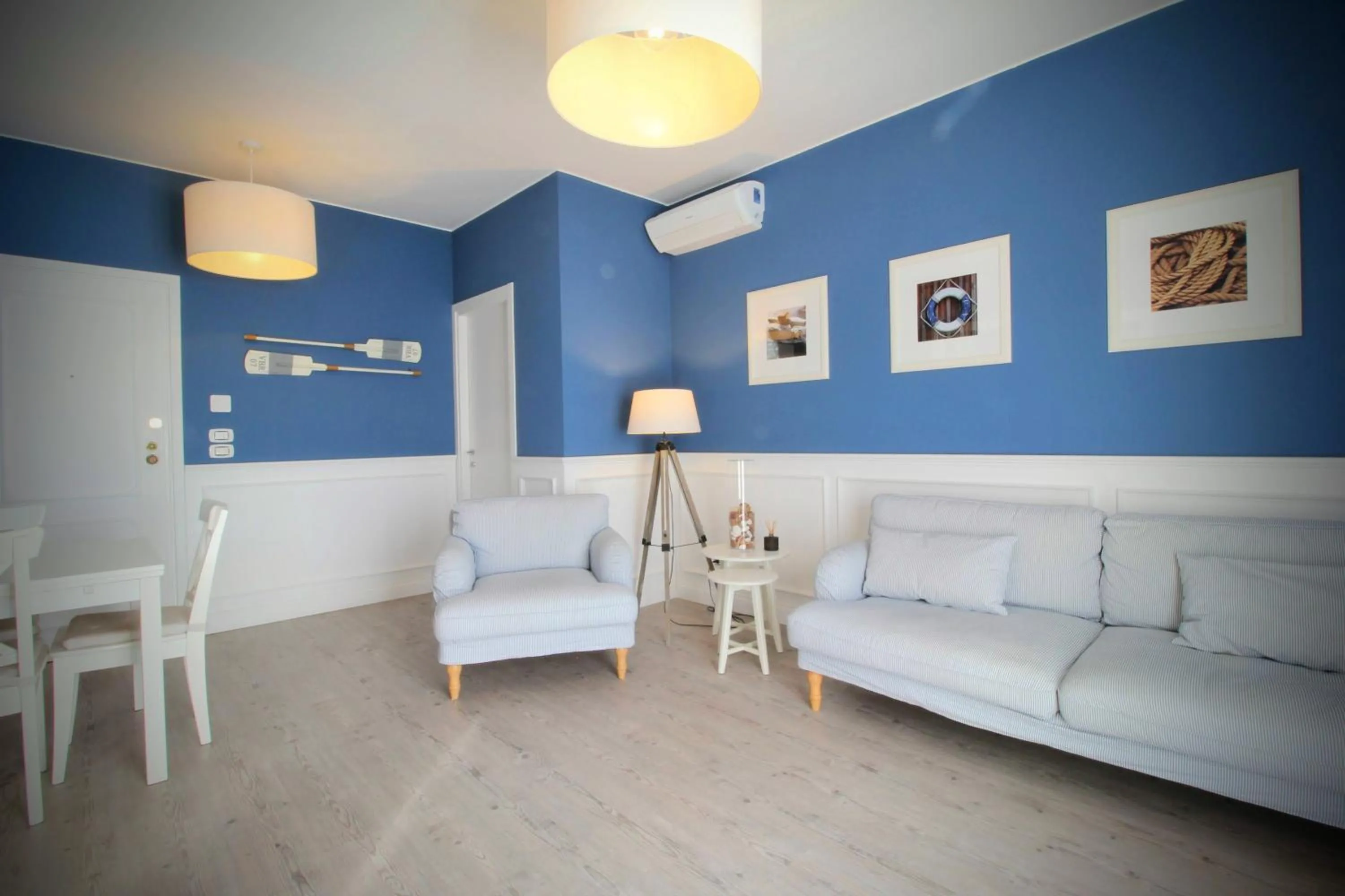 Communal lounge/ TV room in Le Grand Bleu