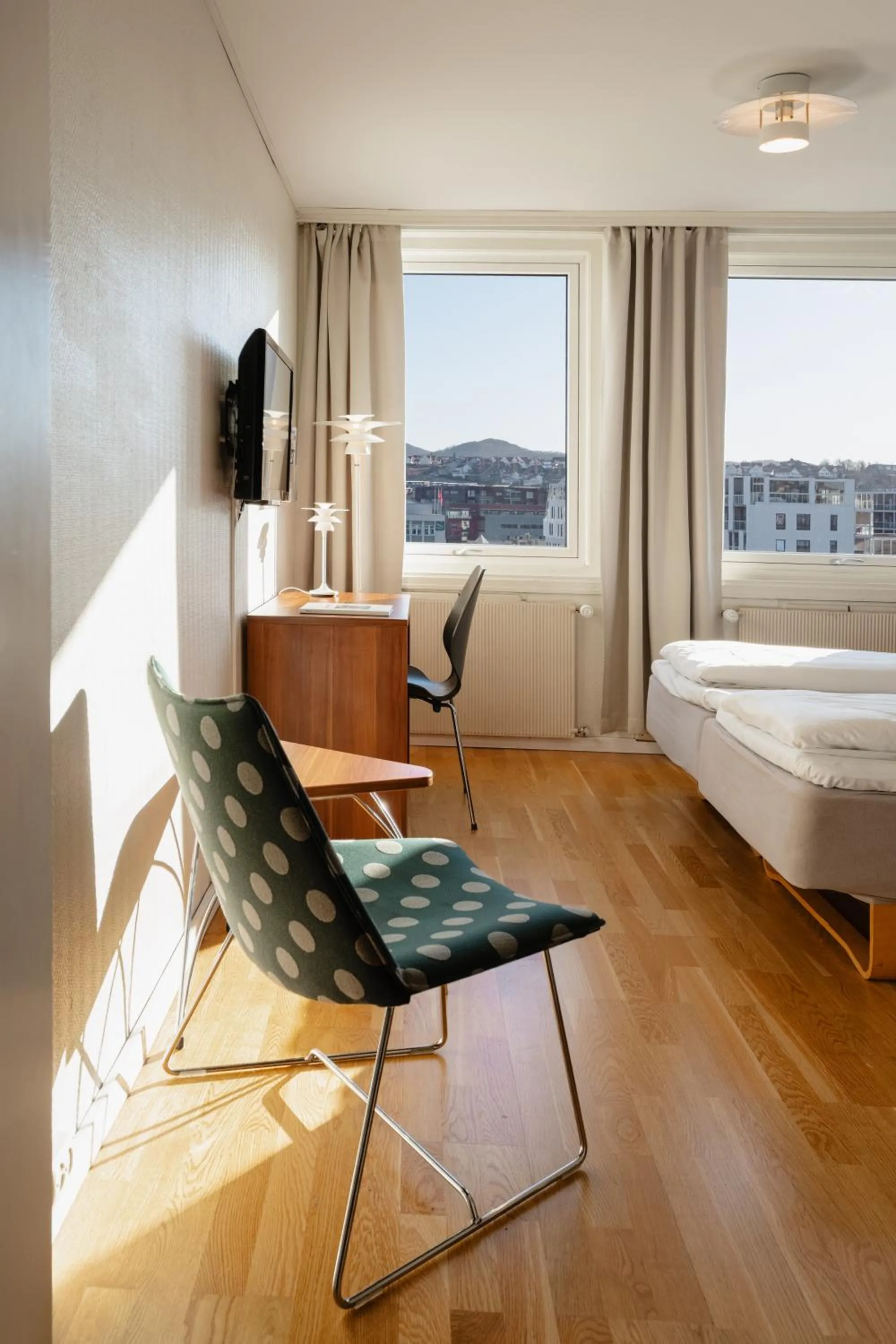 TV and multimedia, Bed in Hotel Sverre