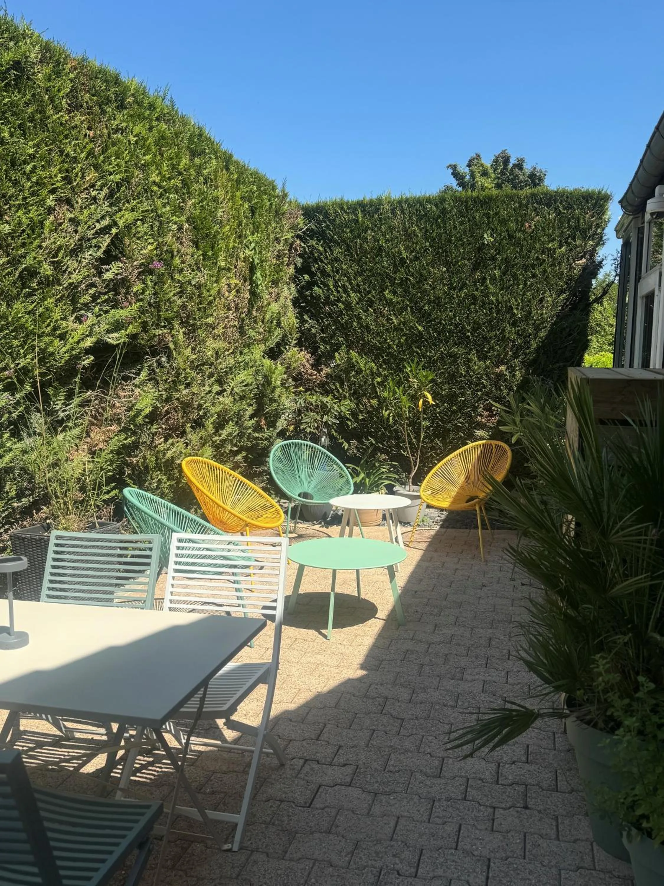 Patio in Kyriad Epernay