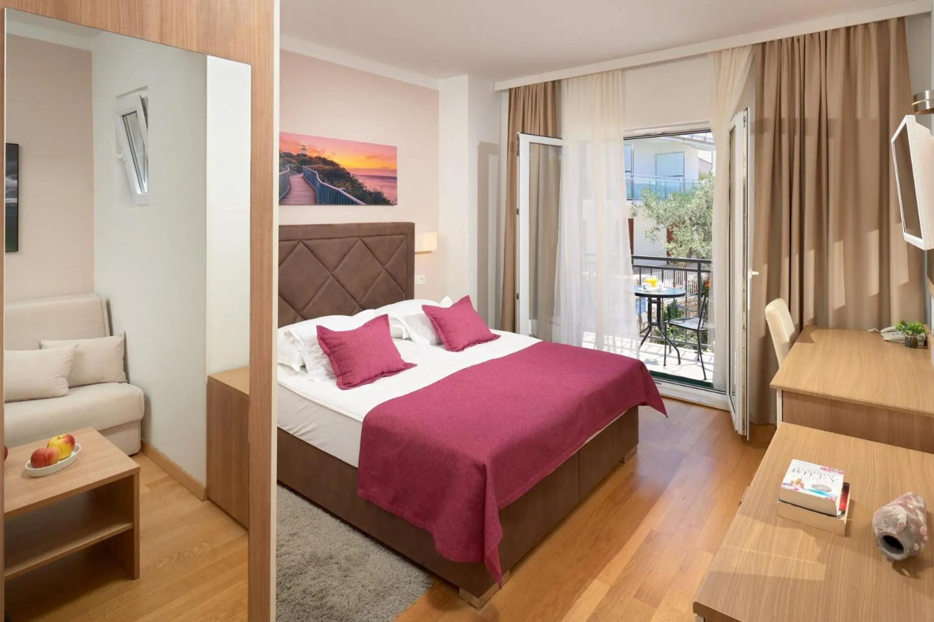 Bedroom, Bed in Hotel Fortuna